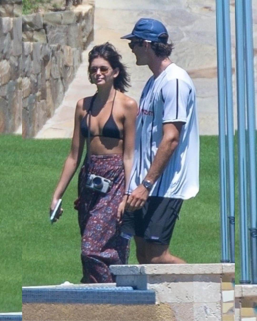Just Jaredさんのインスタグラム写真 - (Just JaredInstagram)「Kaia Gerber and Jacob Elordi headed out for some sightseeing in Cabo San Lucas together today #KaiaGerber #JacobElordi Photos: Backgrid」9月24日 12時29分 - justjared