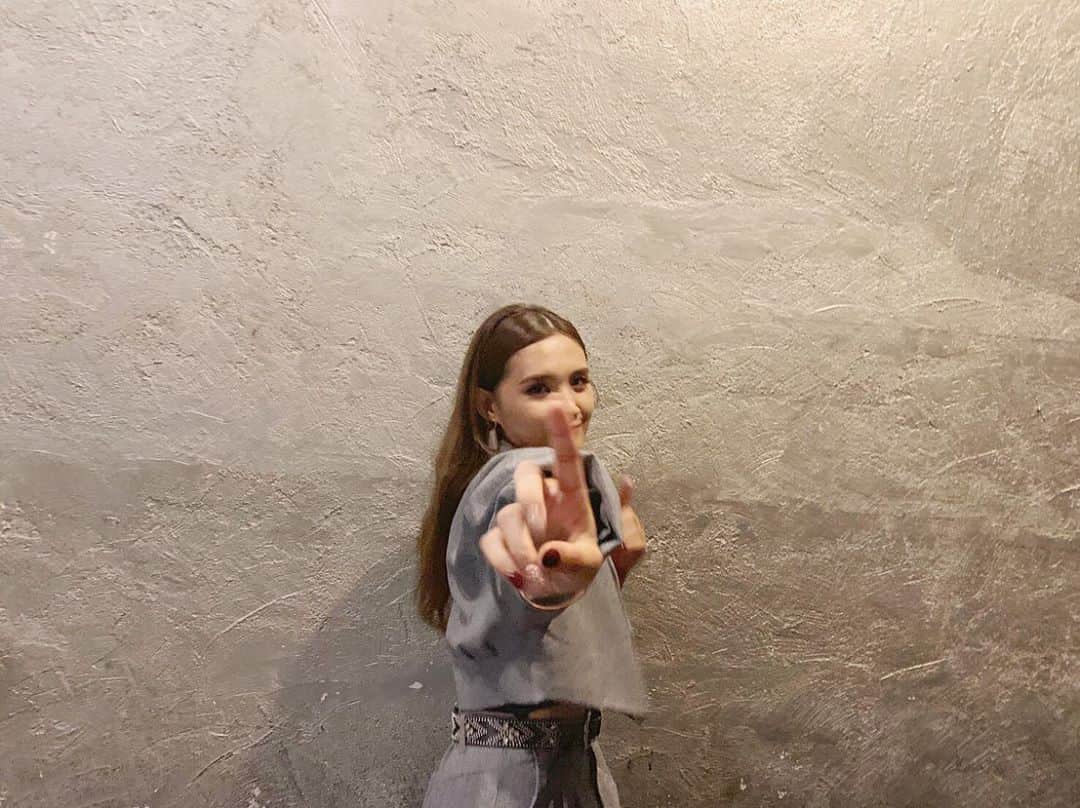 Beverlyさんのインスタグラム写真 - (BeverlyInstagram)「Sometimes you just have to loosen up and be crazy happy😜」9月24日 12時40分 - beverly_official_