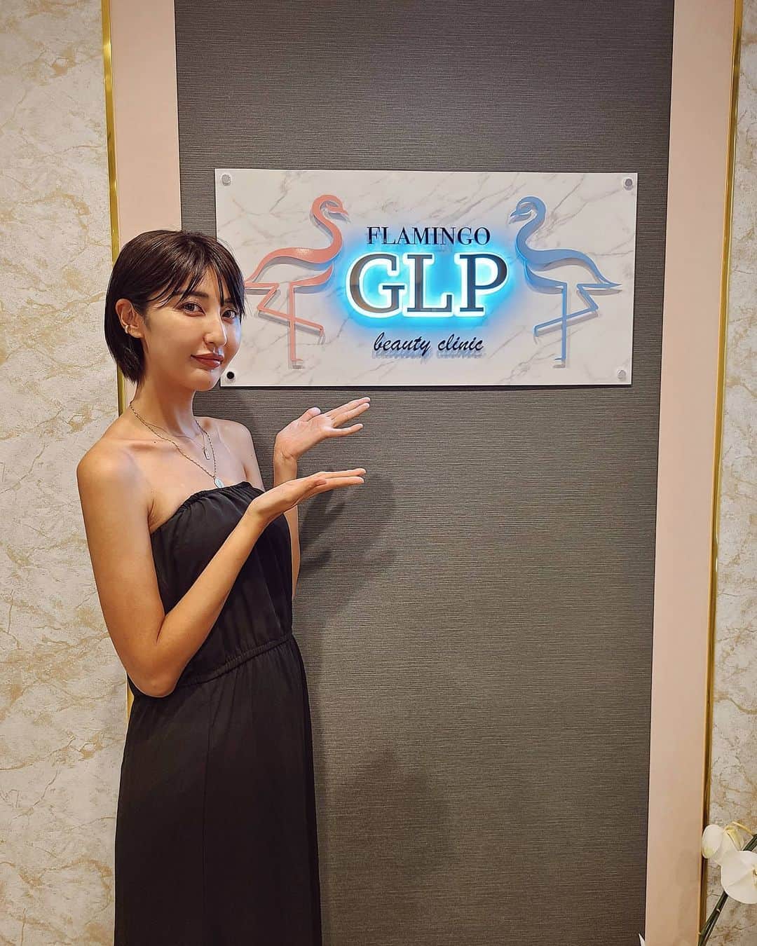 Lisaのインスタグラム：「. こないだ7月にオープンした フラミンゴGLP美容クリニックさんへ 🦩❤@flamingo_glp1 顔のたるみが気になるのでハイフ やって貰ったんだけどあご下まで やってくれるし目の周りまで細かくやってくれて すっごくすっごくよかった😳😳❤ 目の周りのシワ気になるのでとっても 気に入りました🥺💓 . そして顔小さくなった気がする😳 . 今キャンペーン価格でめちゃくちゃ 安くできるのでオススメです😢👏🏻 . また絶対行きます！！🦩🦩🦩 . #フラミンゴGLP美容クリニック　#glp1ダイエット#HIFU #ハイフ#ダーマペン#水光注射#美容#美容マニア#美肌活動」