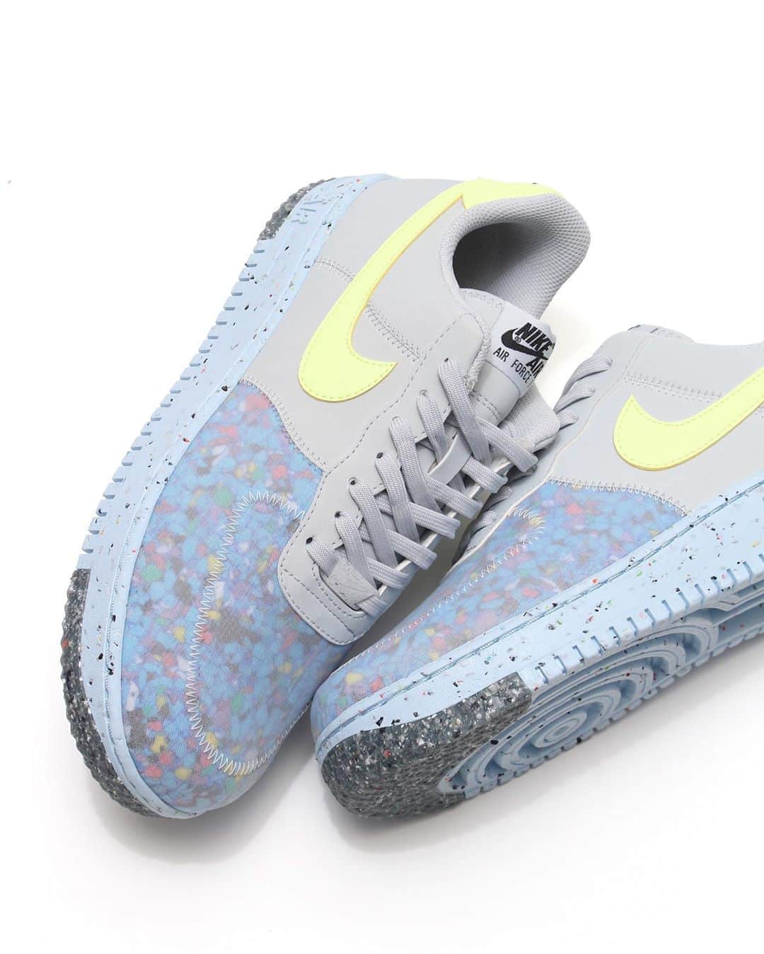 A+Sのインスタグラム：「2020 .10 .1 (thu) in store  ■NIKE AIR FORCE 1 CRATER COLOR : PURE PLATINUM/BARELY SIZE : 26.0cm - 29.0cm PRICE : ¥12,000 (+TAX)  洗練された伝説のスタイル。 フープのアイコンを新たに取り入れたNike Air Force 1 Craterは、クラシックなバスケットボールスタイルとモダンな構造を融合しています。つま先の半透明のテキスタイルが再生素材の鮮やかなブレンドを表現し、独特の大胆な外観を提供し、アウトソールにナイキグラインドラバーのアクセントと超ソフトなクレーターフォームミッドソールがモダンなひねりを加えています。  LEGENDARY STYLE REFINED. A fresh take on the hoops icon, the Nike Air Force 1 Crater blends classic b-ball style with modern construction. The translucent textile on the toe reveals a vibrant blend of reclaimed materials, giving you a bold 1-of-a-kind look, while Nike Grind rubber accents on the outsole and the supersoft Crater Foam midsole add a modern twist.  #a_and_s #NIKE #NIKEAIR #NIKEAIRFORCE #NIKEAIRFORCE1 #NIKEAIRFORCE1CRATER」