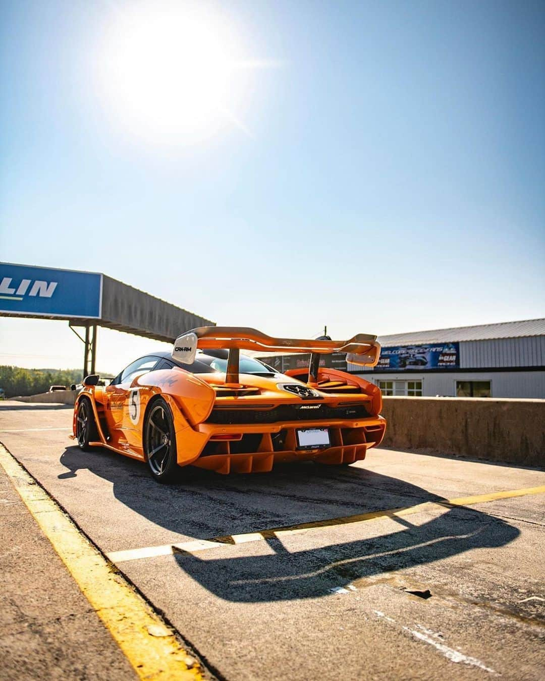 CarsWithoutLimitsさんのインスタグラム写真 - (CarsWithoutLimitsInstagram)「McLaren Senna Can Am Photos @scarfonephoto  #carswithoutlimits #mclaren #senna #canam」9月24日 19時14分 - carswithoutlimits