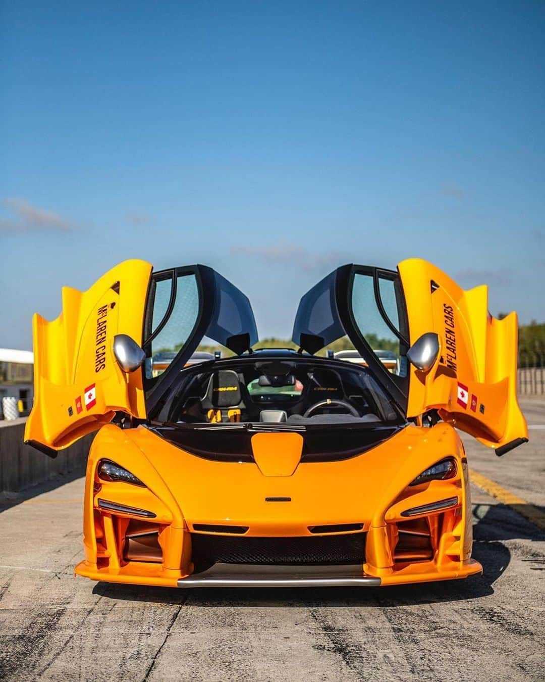 CarsWithoutLimitsさんのインスタグラム写真 - (CarsWithoutLimitsInstagram)「McLaren Senna Can Am Photos @scarfonephoto  #carswithoutlimits #mclaren #senna #canam」9月24日 19時14分 - carswithoutlimits