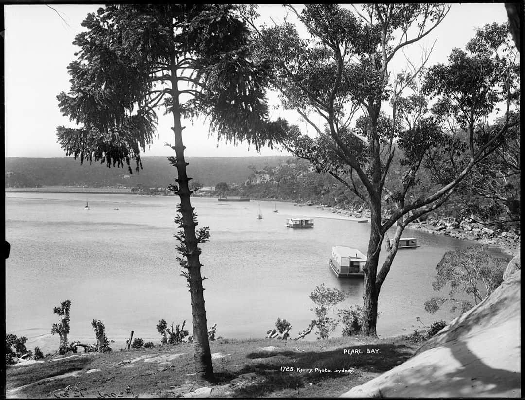 のインスタグラム：「This glass plate negative from the Powerhouse collection depicts Pearl Bay (Mosman) in the early 20th century. Powerhouse Creative Industries Resident @wessel_mania was inspired by this image to create a new sound work ‘Iridescence’ that includes field recordings of the land and water at Pearl Bay. He also collaborated with @adriancookphotography to recreate a contemporary image of Pearl Bay using the historical techniques from that time. Julian’s sound work 'Iridescence' premiered at Earfest 2020 this week, listen via link in bio. Image: Glass plate negative, full plate, ‘Pearl Bay’, Kerry and Co, Sydney, Australia, c. 1900-1917」