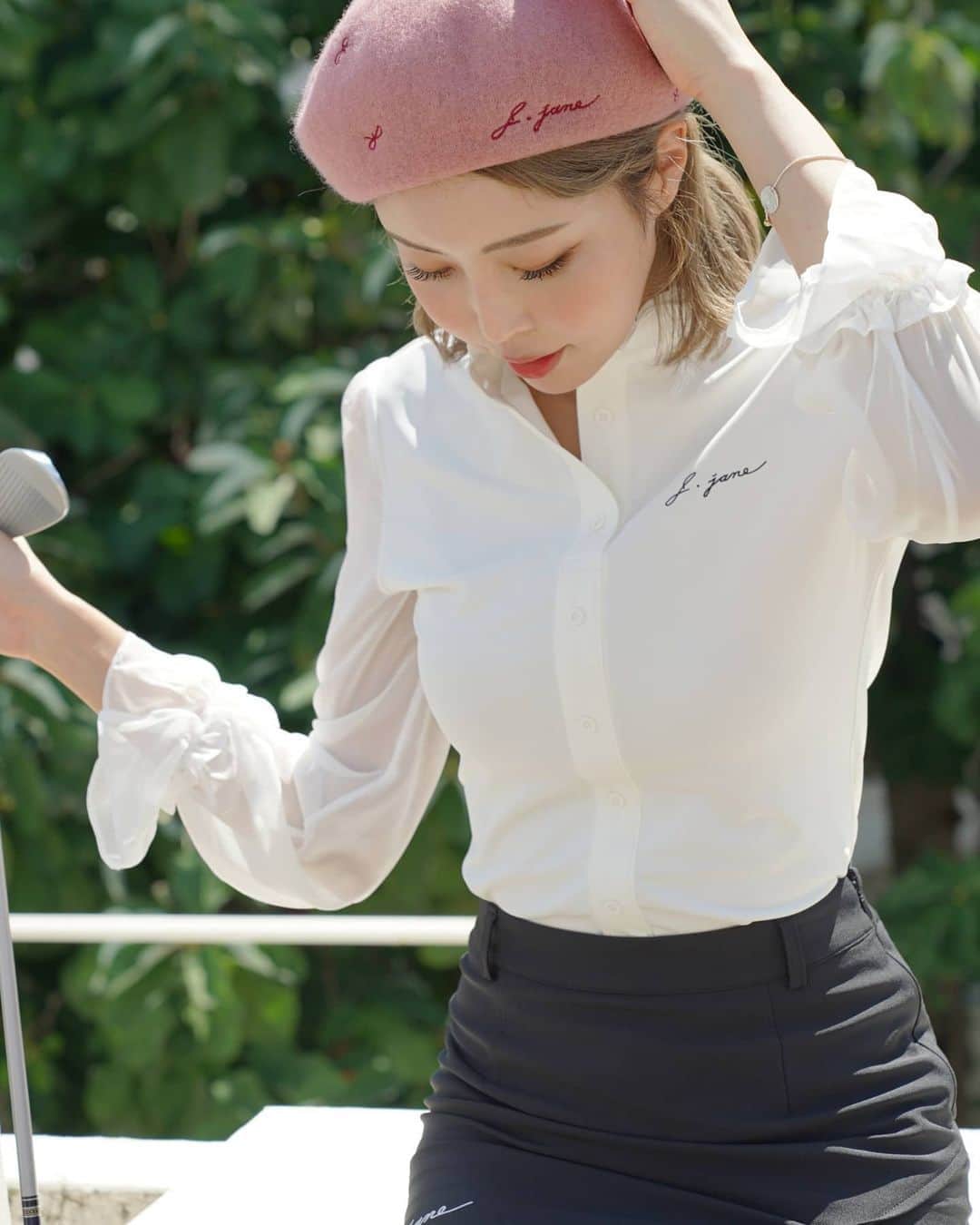 J.JANE JAPANさんのインスタグラム写真 - (J.JANE JAPANInstagram)「. . トップス See Through Blouse  ¥24,000 （White XSサイズ完売） ※BlackはXS〜ご用意ございます。 . ボトムス Hidden pleats skirt ¥27,000 . 新作商品Webより注文可能です✨ ご注文からお届けまで7〜10日となります。 . #golf#골프 #ゴルフ#golfwear #j_jane #j_jane_golf #スポーツ#golfswing #ドライバー#アイアン#golf#fashion#韓国ファッション#ゴルフ好き#golfing#golfer #ゴルフウエア #ゴルフスイング#ゴルフ女子#ゴルフ男子#トレーニング#ゴルフ部#ゴルフ初心者#打ちっ放し#パター練習#コンペ」9月24日 14時28分 - j.jane_japan