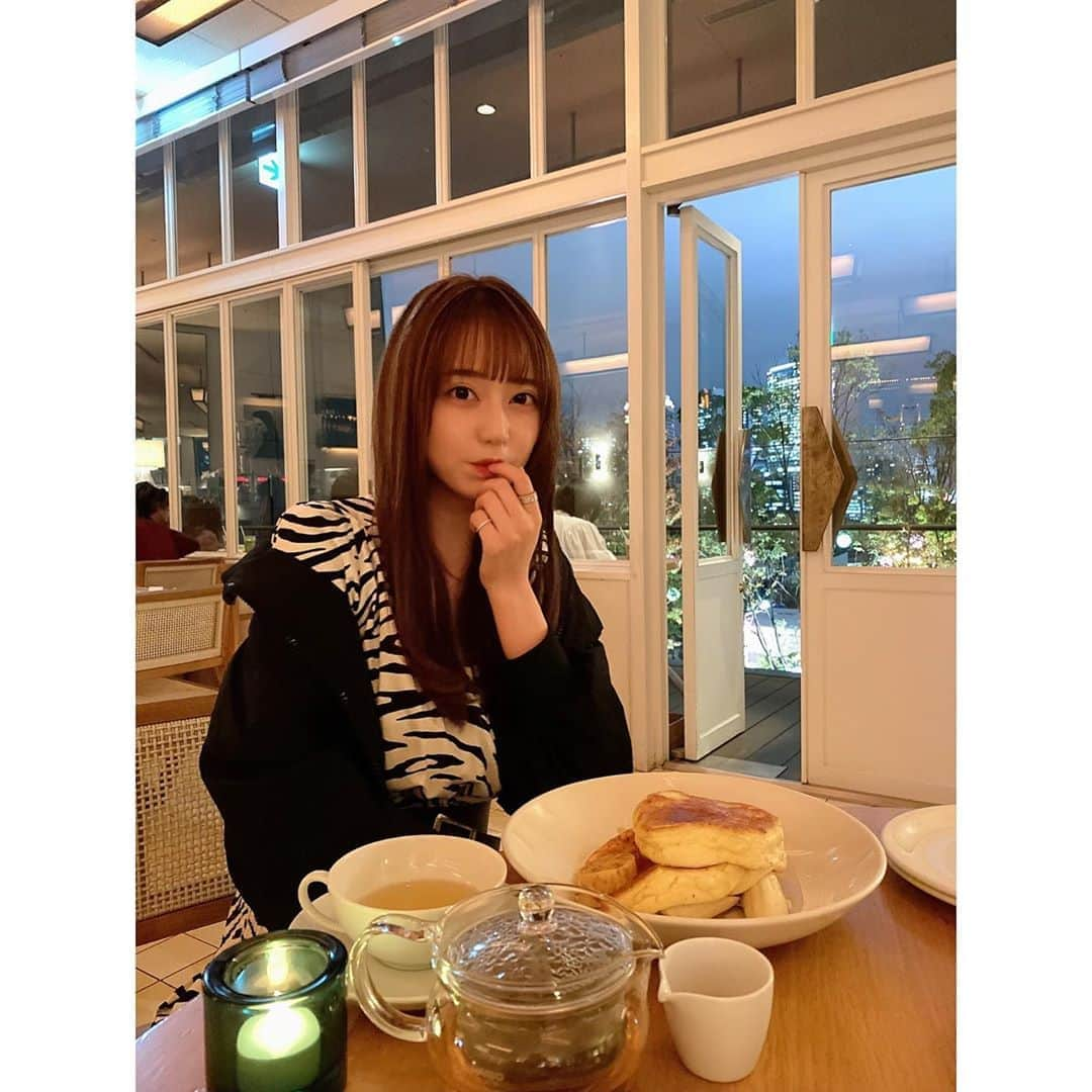 堀尾実咲さんのインスタグラム写真 - (堀尾実咲Instagram)「夜cafe☕️  #bills #cafe #cafetime #夜カフェ #パンケーキ #リコッタパンケーキ #表参道 #表参道カフェ」9月24日 14時38分 - misaki.horio