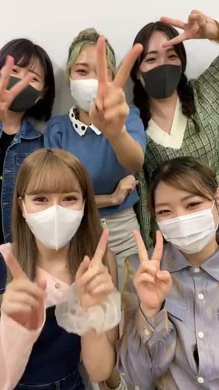 東京ベルエポック美容専門学校のインスタグラム：「ヘアメイク科1年生が皆さんからご質問にお答えします🙋‍♀️  リアルな学生の声をぜひ聞いてみてください☺️  #東ベル #美容専門学校東ベル #美容専門学校 #ヘアメイク」