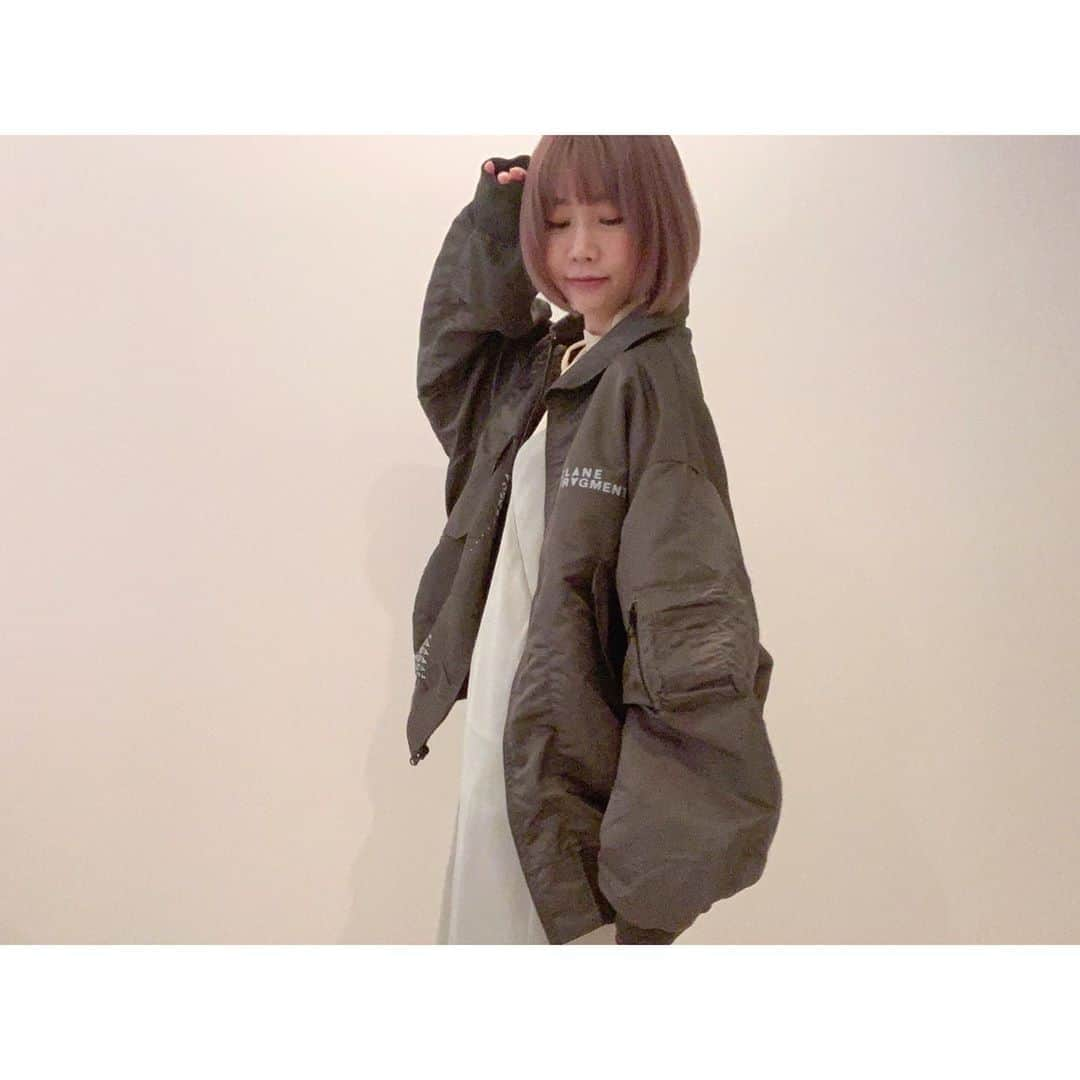 西脇彩華さんのインスタグラム写真 - (西脇彩華Instagram)「＊ New アウター🤍 どんなお洋服にも映えそう‼️ @clane_official  #clane × #fragment  #MA1 #CWU36P #KHAKI」9月24日 15時31分 - chapon_930