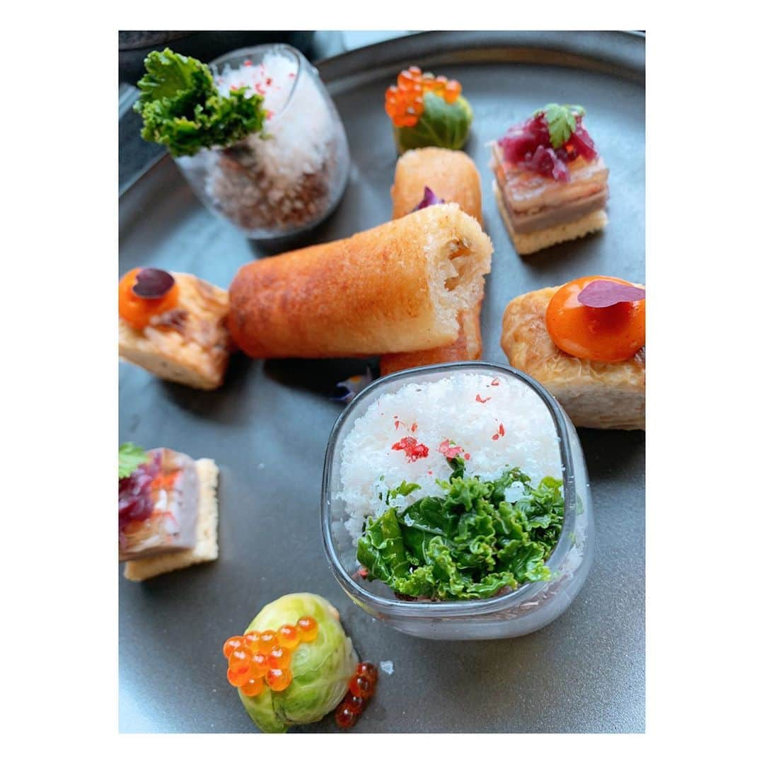 相沢礼子さんのインスタグラム写真 - (相沢礼子Instagram)「@aman  @aman_tokyo  #aman #afternoontea  #cute #design  #delicious  #beautiful   #アマン東京 #アフタヌーンティー 🧁 かわいくて美味しかった😆🙌」9月24日 15時54分 - reikoaizawa828