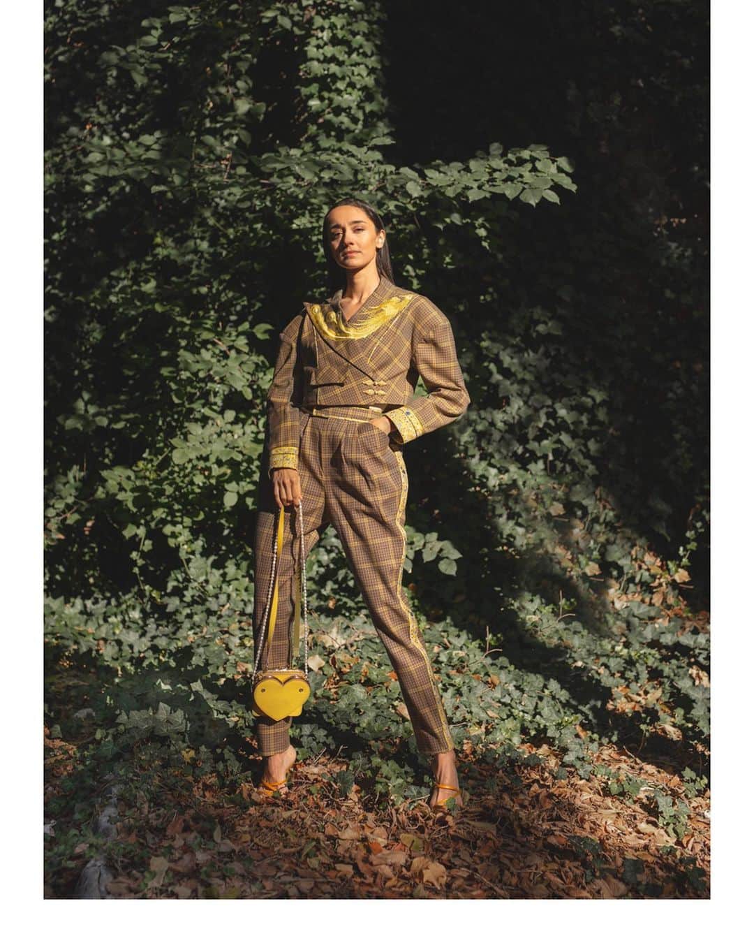 Vogue Italiaさんのインスタグラム写真 - (Vogue ItaliaInstagram)「Fusion, balance, firmness and uniqueness, in other words: MAXRIENY BY SARA WONG's SS 2021 collection, designed for "Powerful women" Discover the looks in bio  @maxrienybysarawong #maxrienybysarawong #forpowerfulwomen #voguelovesconversations」9月24日 17時01分 - vogueitalia