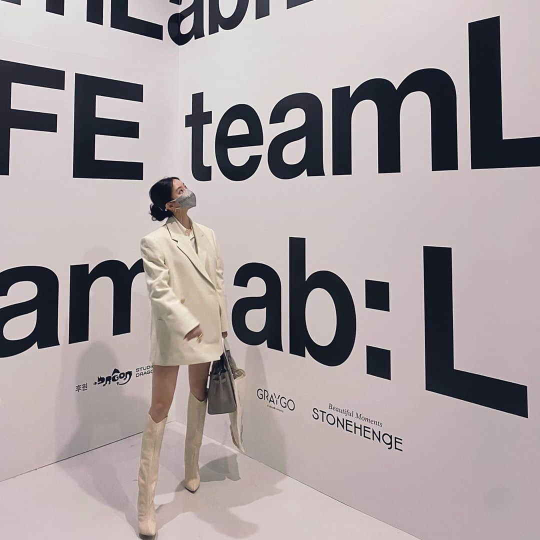 ヒョミン さんのインスタグラム写真 - (ヒョミン Instagram)「'살아있다'라는 한마디로 표현되는 전시. @teamLab_life  #teamLab#teamLabLIFE#팀랩라이프」9月24日 17時02分 - hyominnn