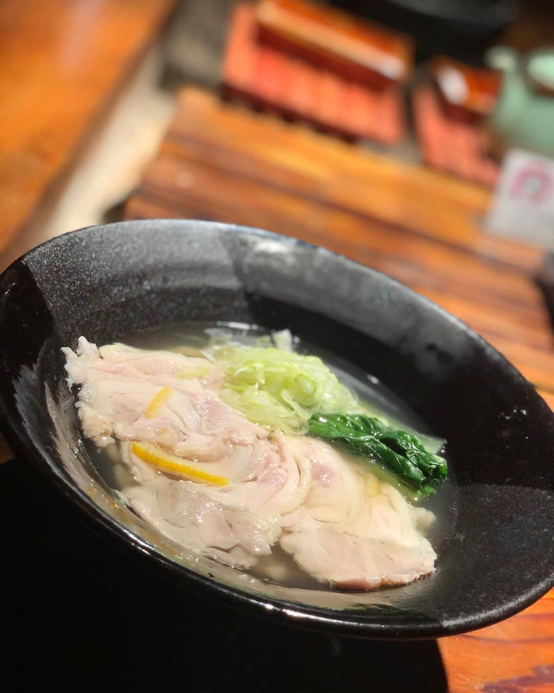 熊本美和さんのインスタグラム写真 - (熊本美和Instagram)「🍴 . . ♡いろり酒場さぶろく 鯛出汁おうどん食べてきたあああ🐻 落ち着く雰囲気でまったりできてとっても美味しかったです₍₍ ◝(●˙꒳˙●)◜ ₎₎  . . #さぶろく #新宿居酒屋 #新宿うどん #新宿日本酒 #pr #トリドリベース #日々の出会いに感謝 #バクステ外神田一丁目 #熊本美和 #miwakumamoto  #アイドル #idol #일본 #아이돌 #アイドルボウラー #Pリーガー #プロボウラーになりたい #japanesegirl #followme #うどん #鯛出汁 #グルメ #新宿 #歌舞伎町 #ディナー #私服 #fashion #すきぴ」9月24日 17時28分 - miwa_babyb