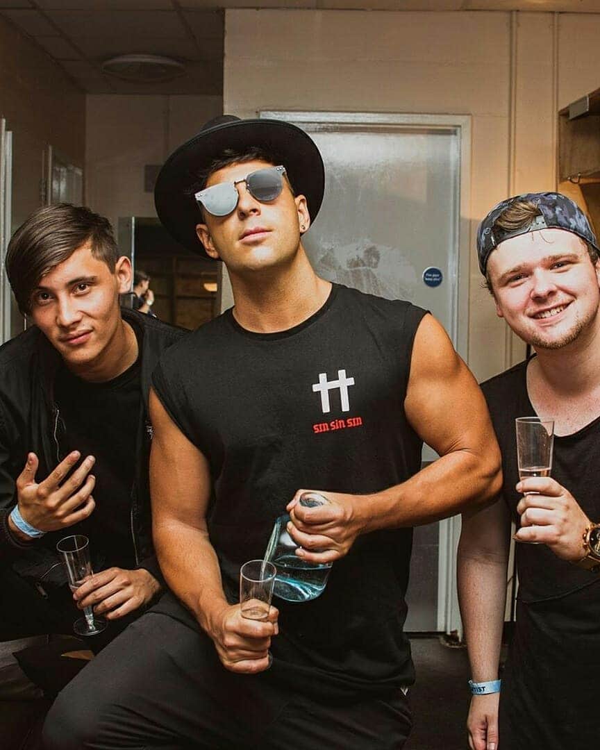 Spinnin' Recordsさんのインスタグラム写真 - (Spinnin' RecordsInstagram)「'Project ❌' - the new @timmytrumpet and @subzeroproject collab is pure 🔥 Link in bio to stream!  ​#TimmyTrumpet #SubZeroProject #SINPHONYrecs - @sinphonyrecs」9月25日 4時24分 - spinninrecords