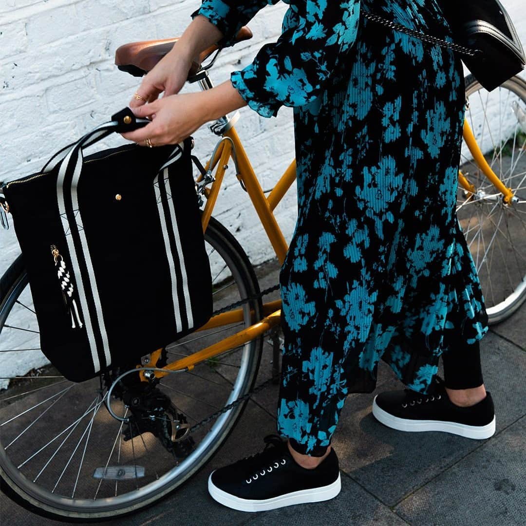 アクセサライズのインスタグラム：「Get moving 🚲 Introducing our bicycle bag collection. Your two-wheeled commute never looked so good!  Tap the link in our bio to shop #Accessorize」