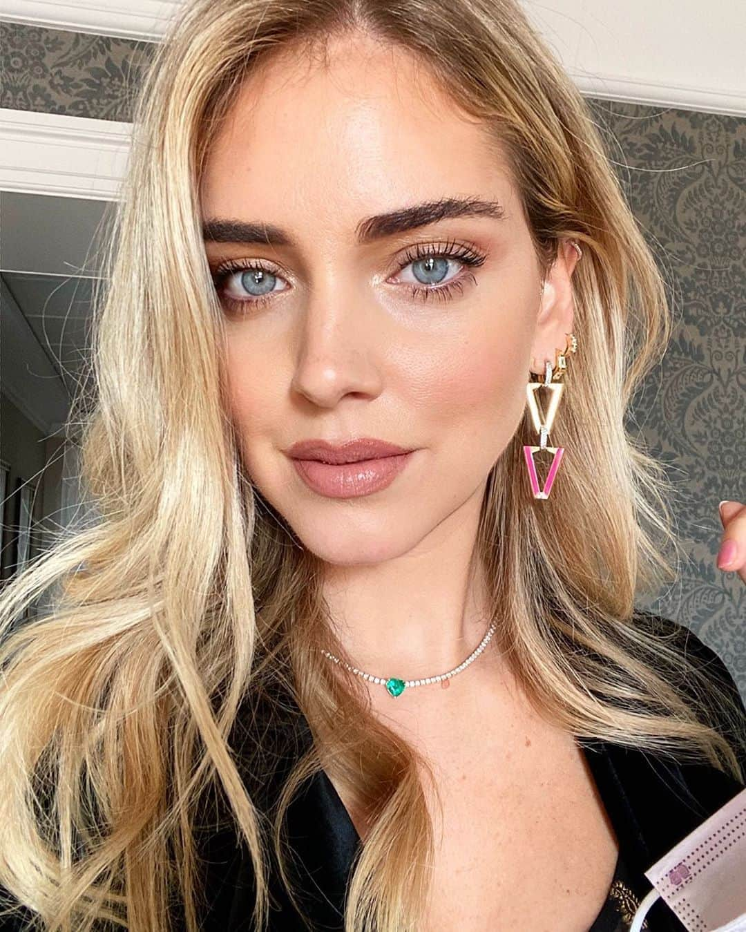 キアラ・フェラーニさんのインスタグラム写真 - (キアラ・フェラーニInstagram)「Always wearing @valentinaferragnistudio earrings 💖」9月24日 19時23分 - chiaraferragni