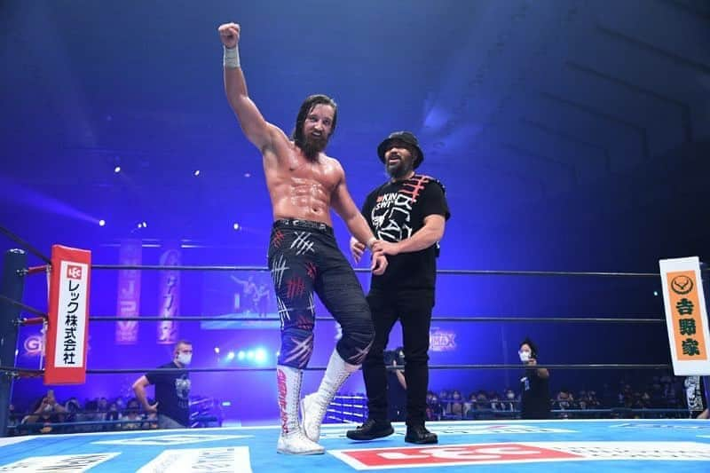 ジェイ・ホワイトさんのインスタグラム写真 - (ジェイ・ホワイトInstagram)「#Jay1 #Switchblade #JayWhite #BulletClub #NJPW #KingSwitch #ProWrestling」9月24日 19時35分 - jaywhitenz