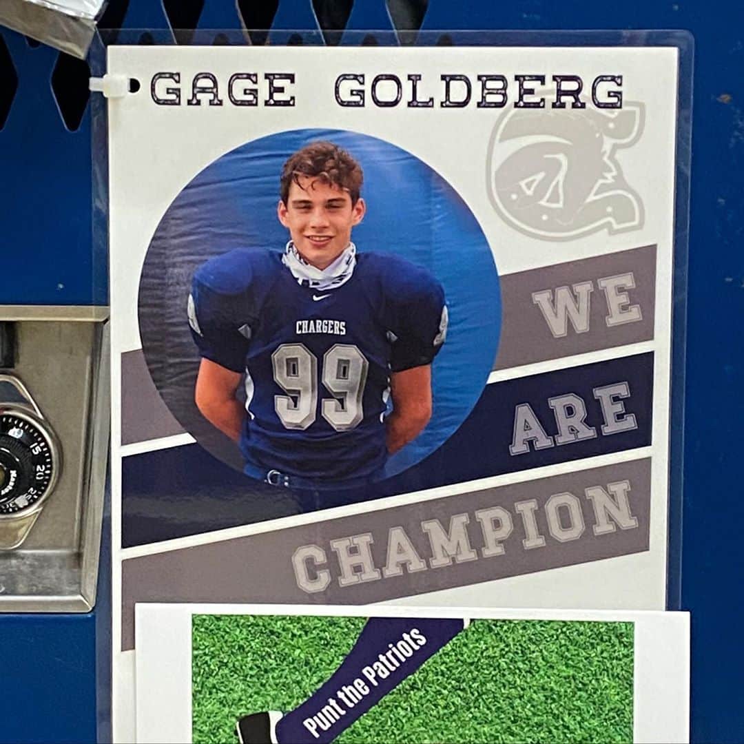 ビル・ゴールドバーグのインスタグラム：「Been waiting my entire life for this! Our boy plays his 1st football game tonight!! Give them HELL son..... be YOU and trust your training 👊  #spear #jackhammer  #99 #freshman #middlelinebacker #teamgoldberg #whosnext @wwe @nfl @ugaathletics #texas #highschool #football #linebacker #hardworkpaysoff  BIG SHOUT TO DESMOND AND NIC at @d1sports for preparing this boy 👏🤙👊🙏 “LETS GO!” We are CHAMPION!!!!!!! #chargers The #legacy rolls on 😡」