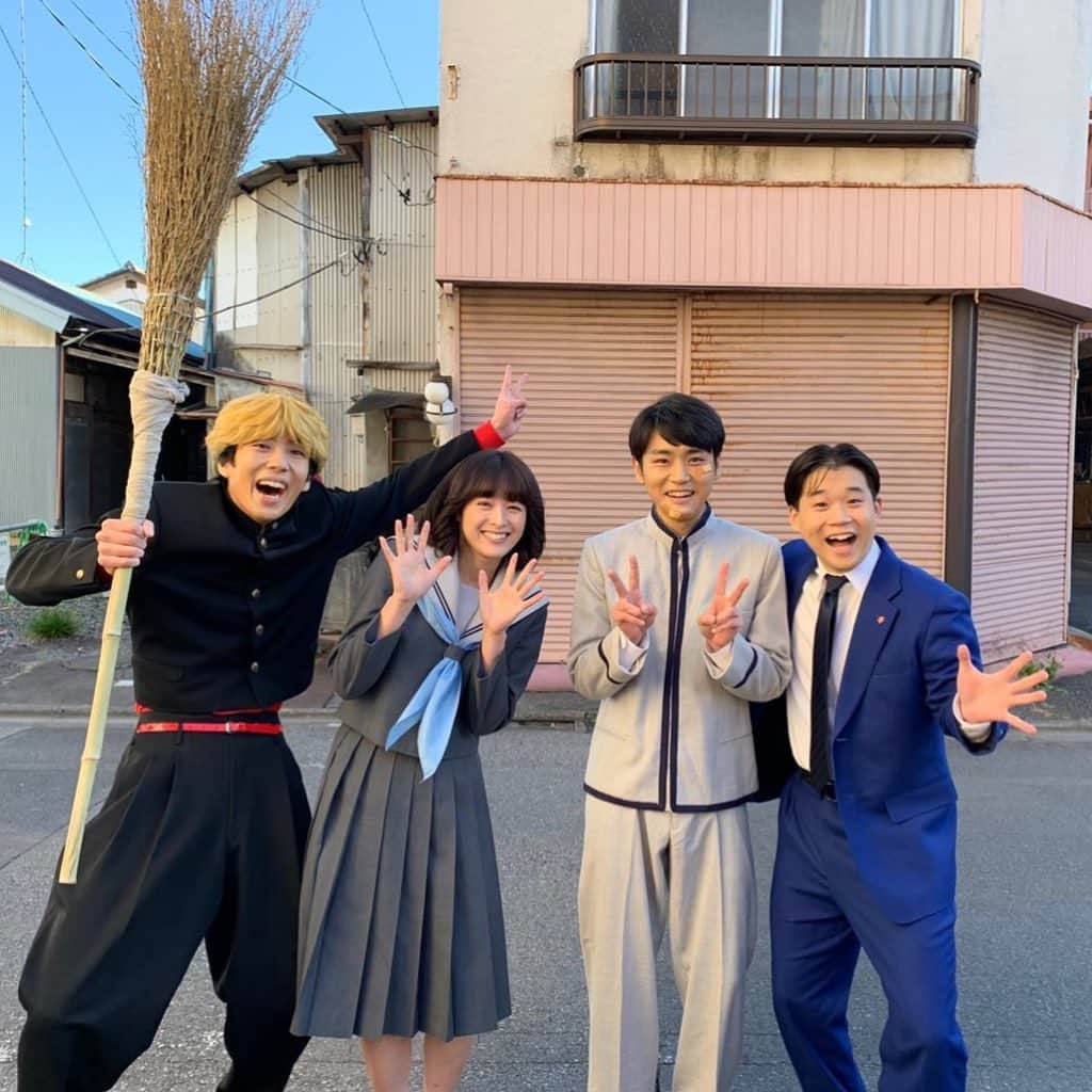 日本テレビ「今日から俺は‼︎」さんのインスタグラム写真 - (日本テレビ「今日から俺は‼︎」Instagram)「#今日から俺は  #今日俺副音声上映 レポ (#賀来賢人 #伊藤健太郎 #仲野太賀 #矢本悠馬)  ●脱線しても世界(#泉澤祐希)が出ると食いつく ●世界の考察が斜め上行き過ぎて普通に観られない ●大抵、レギュラー皆いじられている。ひどい。 ●今日俺メンバーで一番おもんない人を暴露しだす。 ●アクション解説が独特。でもなかなかのウラ話も。 ●場つなぎは健太郎。何かあると健太郎。  #今日俺劇場版 #今日から俺は‼︎ #今日から俺は #今日俺 #賀来賢人 #伊藤健太郎 #清野菜名 #橋本環奈 #仲野太賀 #矢本悠馬 #若月佑美 #柳楽優弥 #山本舞香 #泉澤祐希 #栄信 #柾木玲弥 #鈴木伸之 #磯村勇斗 #シソンヌじろう #シソンヌ長谷川忍 #猪塚健太 #愛原実花 #ムロツヨシ #瀬奈じゅん #佐藤二朗 #吉田鋼太郎 #福田雄一 #西森博之」9月24日 19時53分 - kyoukaraoreha_ntv