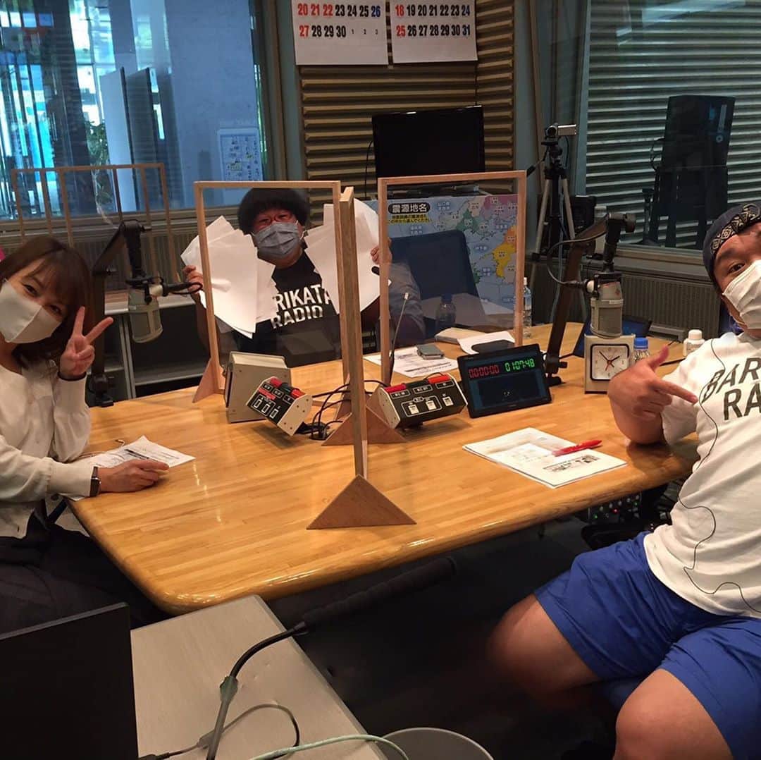 中澤裕子のインスタグラム：「📻📻 今夜、最終回 RKBラジオ バリカタ！！！  ８年という長きに渡り 番組を勤められた メガモッツさん ディレクター モビーさん お疲れ様でした！  私自身は３年、 バリカタ！！！にお世話になりました。  本当に本当に楽しい番組で、、、 今夜の放送で終わってしまうのが 寂しくてしょうがありません。  私を起用してくださいました RKBラジオのスタッフのみなさん ありがとうございました！  リスナーのみなさん たくさんのメールやリアクション ありがとうございました！  ２３時〜 是非聴いてください！」
