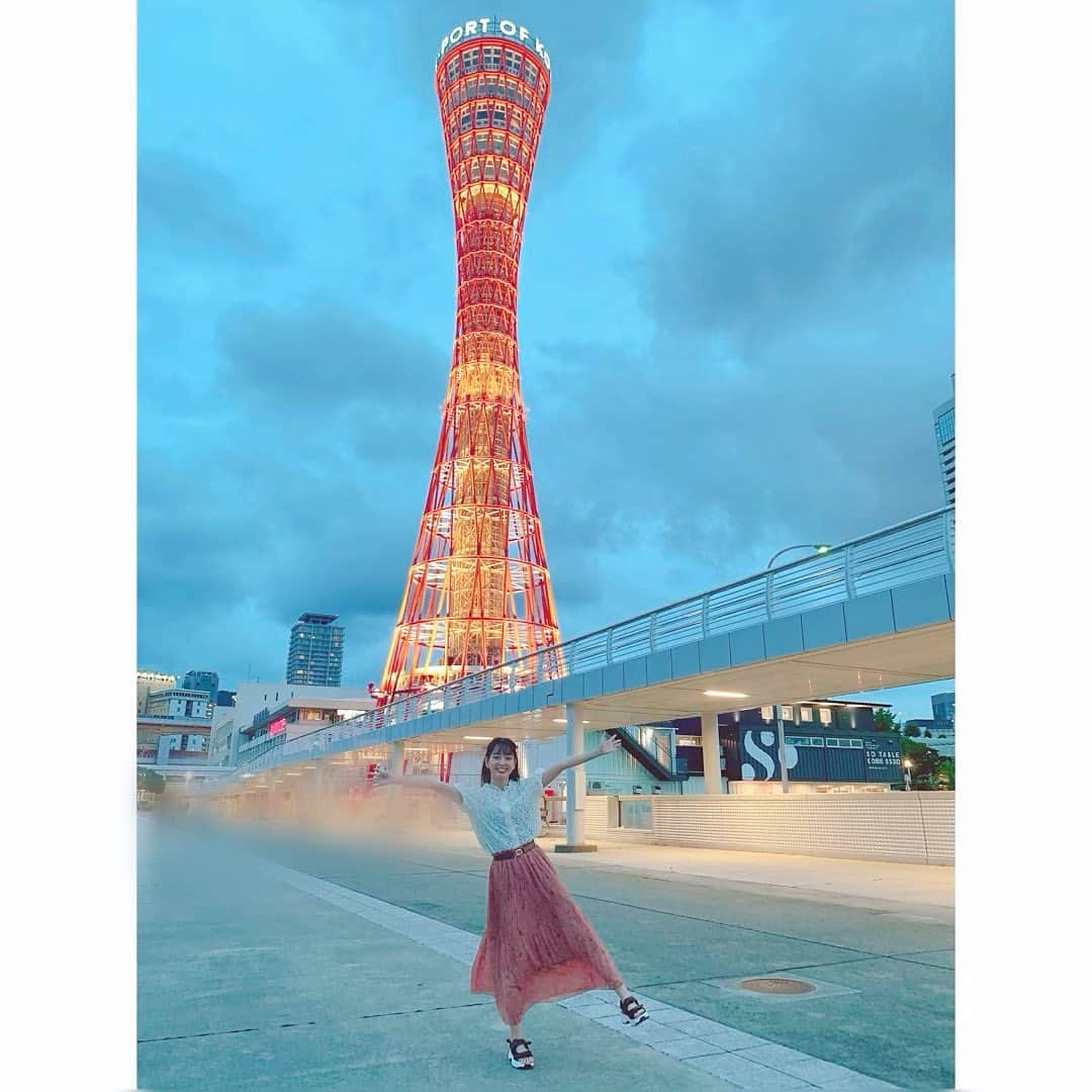 石田みなみさんのインスタグラム写真 - (石田みなみInstagram)「神戸とポートタワーと石田みなみと🌸﻿ ﻿ #STU48 #charmingtrip #idol #アイドル﻿ #Stucharmingtrip #石田みなみ　 #兵庫県 #神戸 #kobe ﻿ ﻿#メリケンパーク #ハーバーランド  #神戸港 #ポートタワー #グッとくるひょうご  #レース #ブラウス #niceclaup  #スカート #ロングスカート #pumpkinport  #5th #シングル #思い出せる恋をしよう﻿ #6th #カップリング #ユニット #選抜﻿ #みなみをユニット選抜につれてって﻿ #石田みなみを瀬戸内の広報へ」9月24日 20時02分 - ishida.minami_373