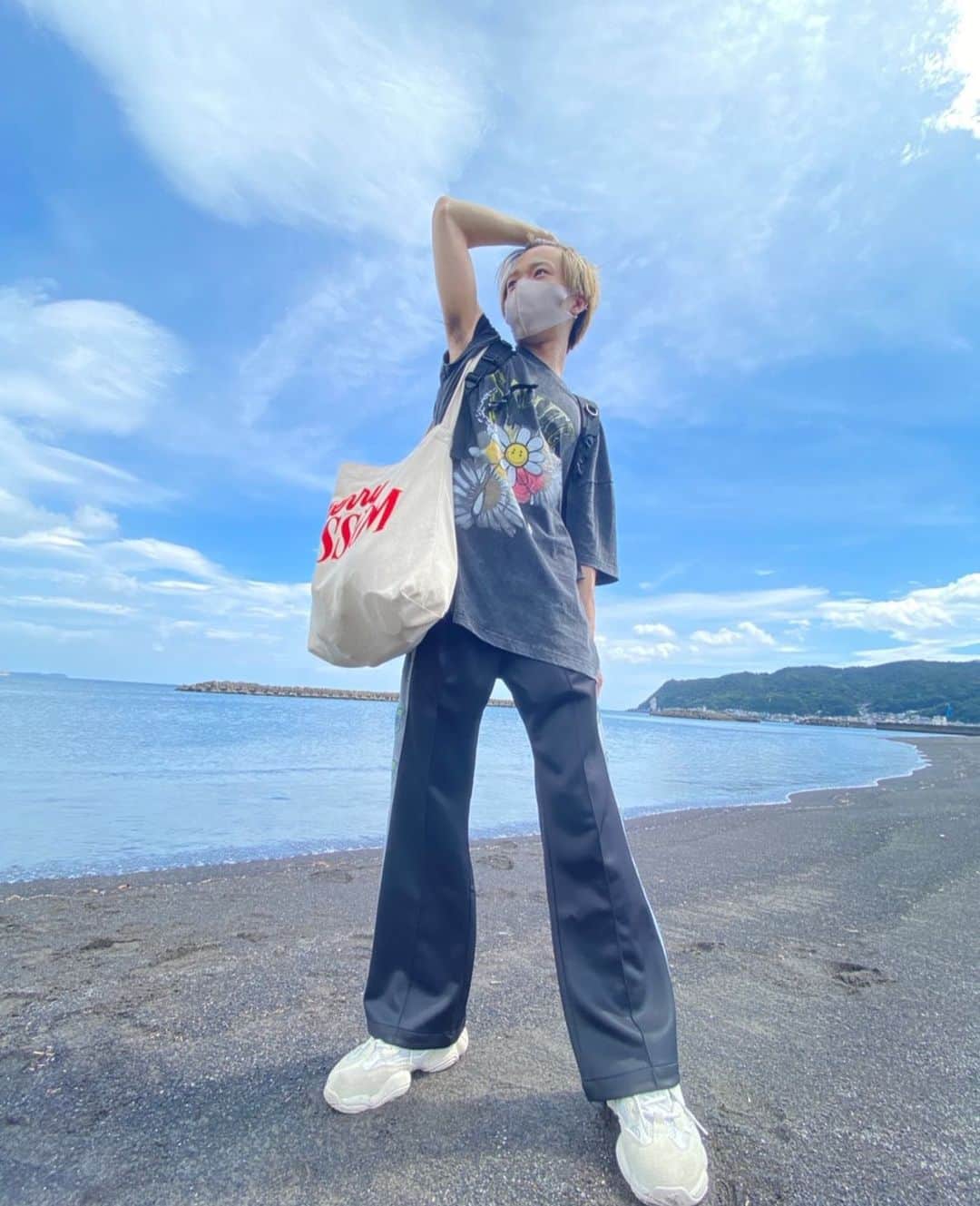 Ｍ君のインスタグラム：「脇毛で台無し」