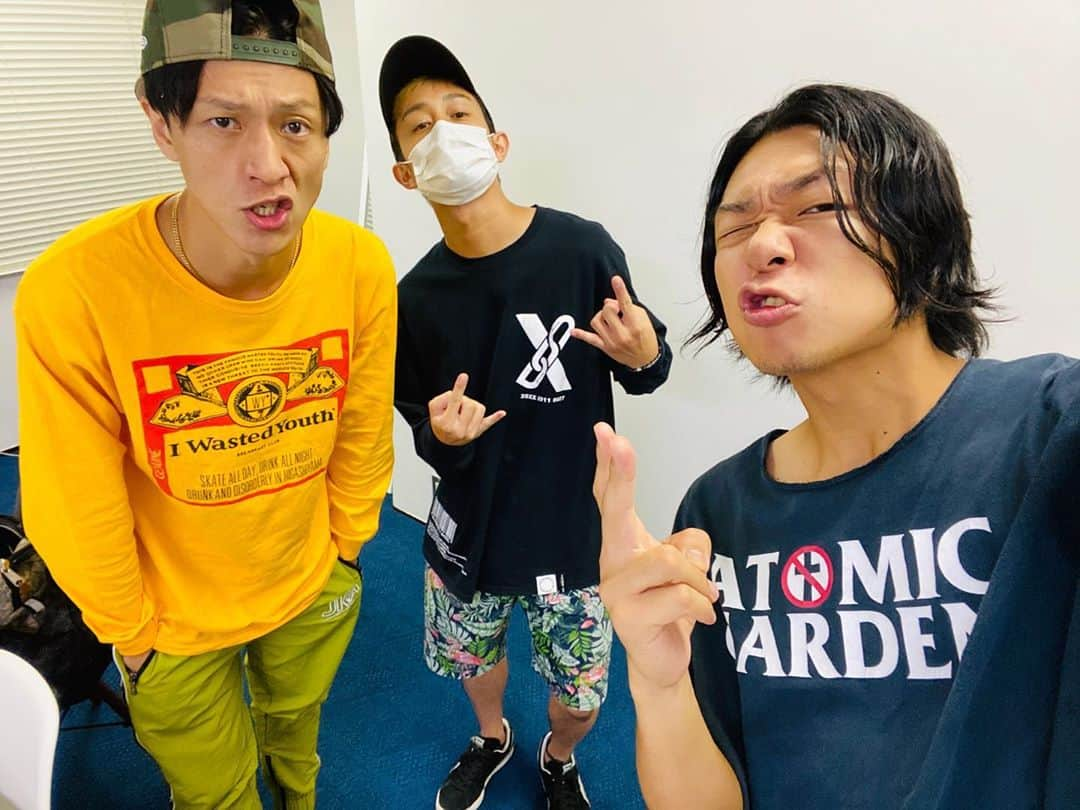 Shun さんのインスタグラム写真 - (Shun Instagram)「この後21:00頃〜 インスタライブをやるのでみんな観てね👊🏻👊🏻👊🏻 → @totalfat_japan をチェック！  10月26日 ZeppTokyo「再会」ライブへ向けて語るべ！」9月24日 20時08分 - totalfat.shun