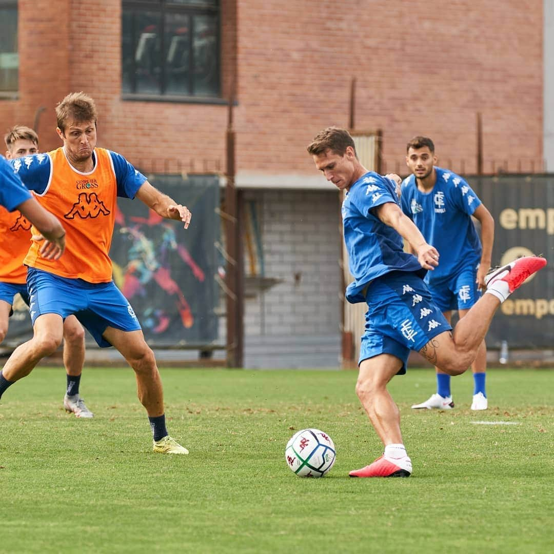 エンポリFCさんのインスタグラム写真 - (エンポリFCInstagram)「L'esordio in campionato si avvicina; azzurri al lavoro al Sussidiario, domani mattina l'ultima seduta prima della partenza per Frosinone 📸📸📸」9月24日 20時17分 - empoli_fc_official