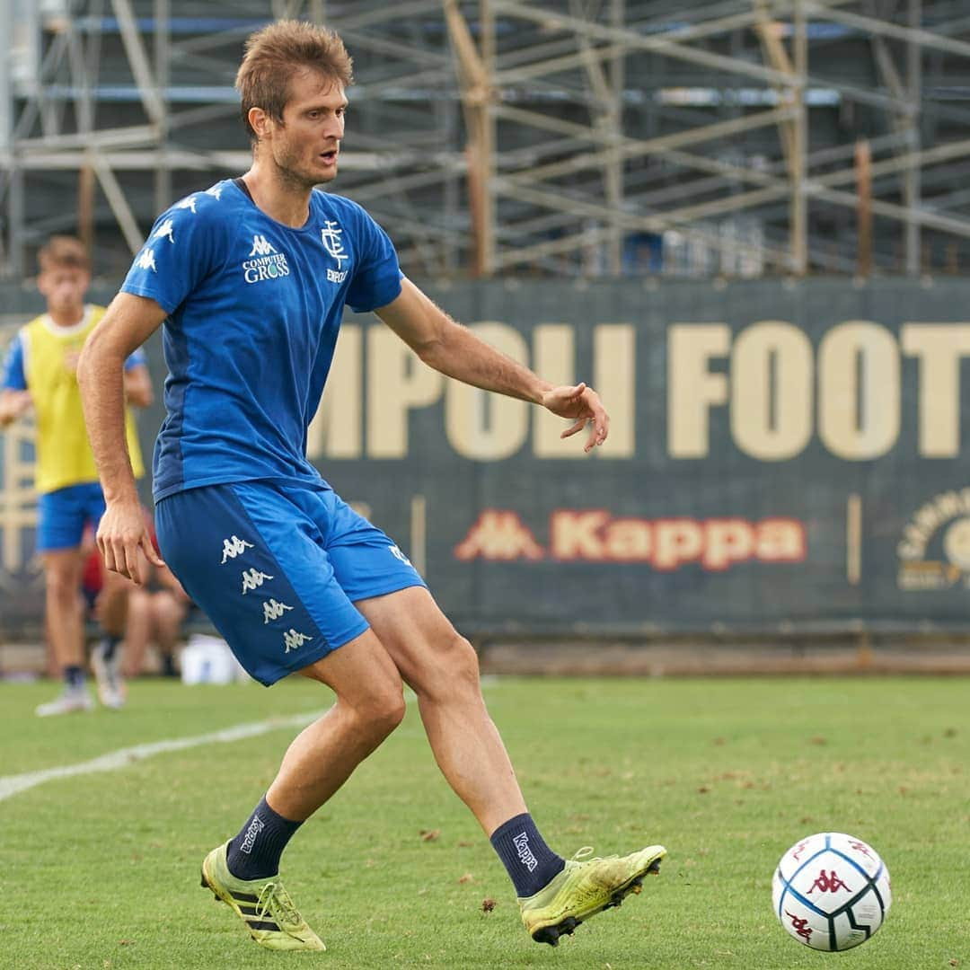 エンポリFCさんのインスタグラム写真 - (エンポリFCInstagram)「L'esordio in campionato si avvicina; azzurri al lavoro al Sussidiario, domani mattina l'ultima seduta prima della partenza per Frosinone 📸📸📸」9月24日 20時17分 - empoli_fc_official