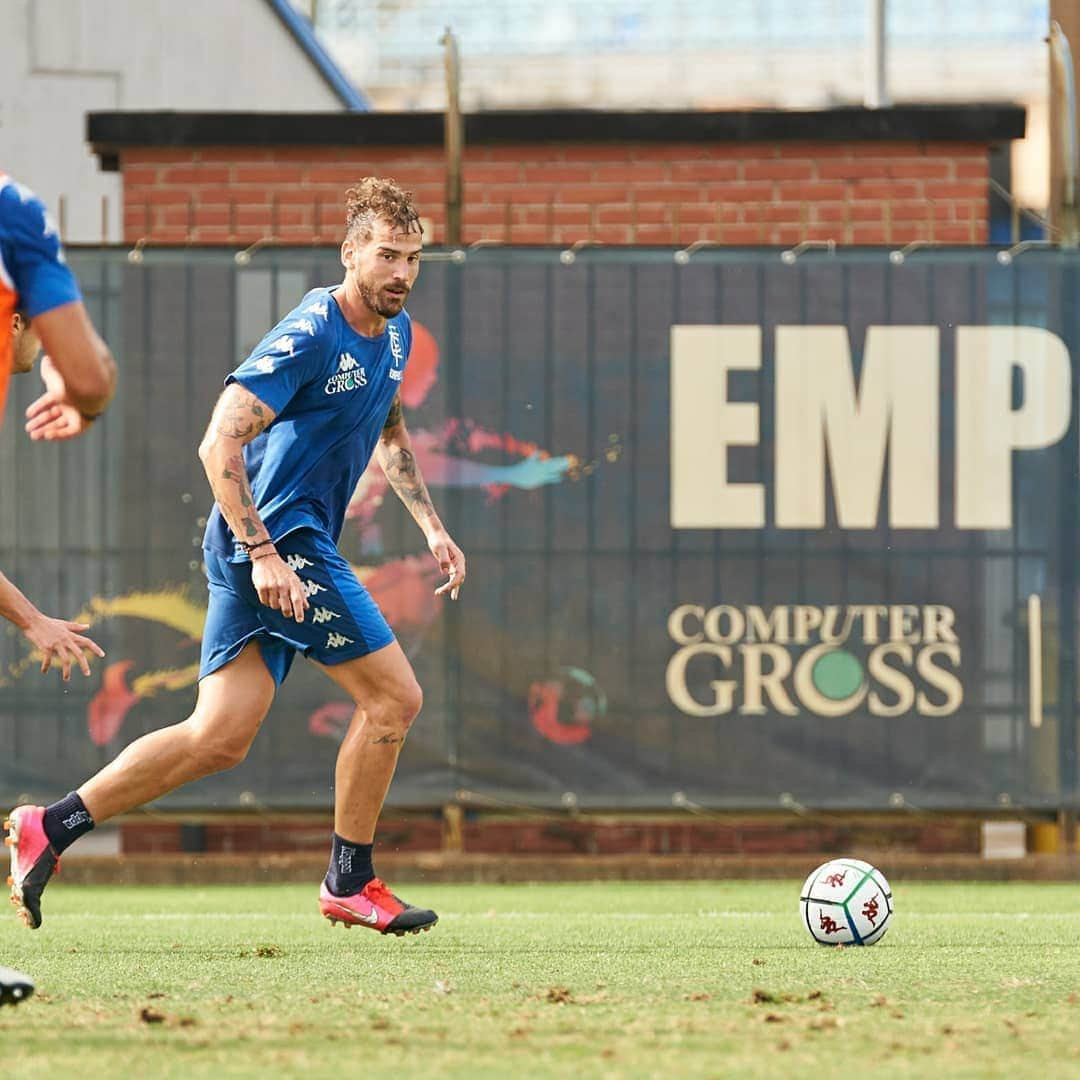 エンポリFCさんのインスタグラム写真 - (エンポリFCInstagram)「L'esordio in campionato si avvicina; azzurri al lavoro al Sussidiario, domani mattina l'ultima seduta prima della partenza per Frosinone 📸📸📸」9月24日 20時17分 - empoli_fc_official