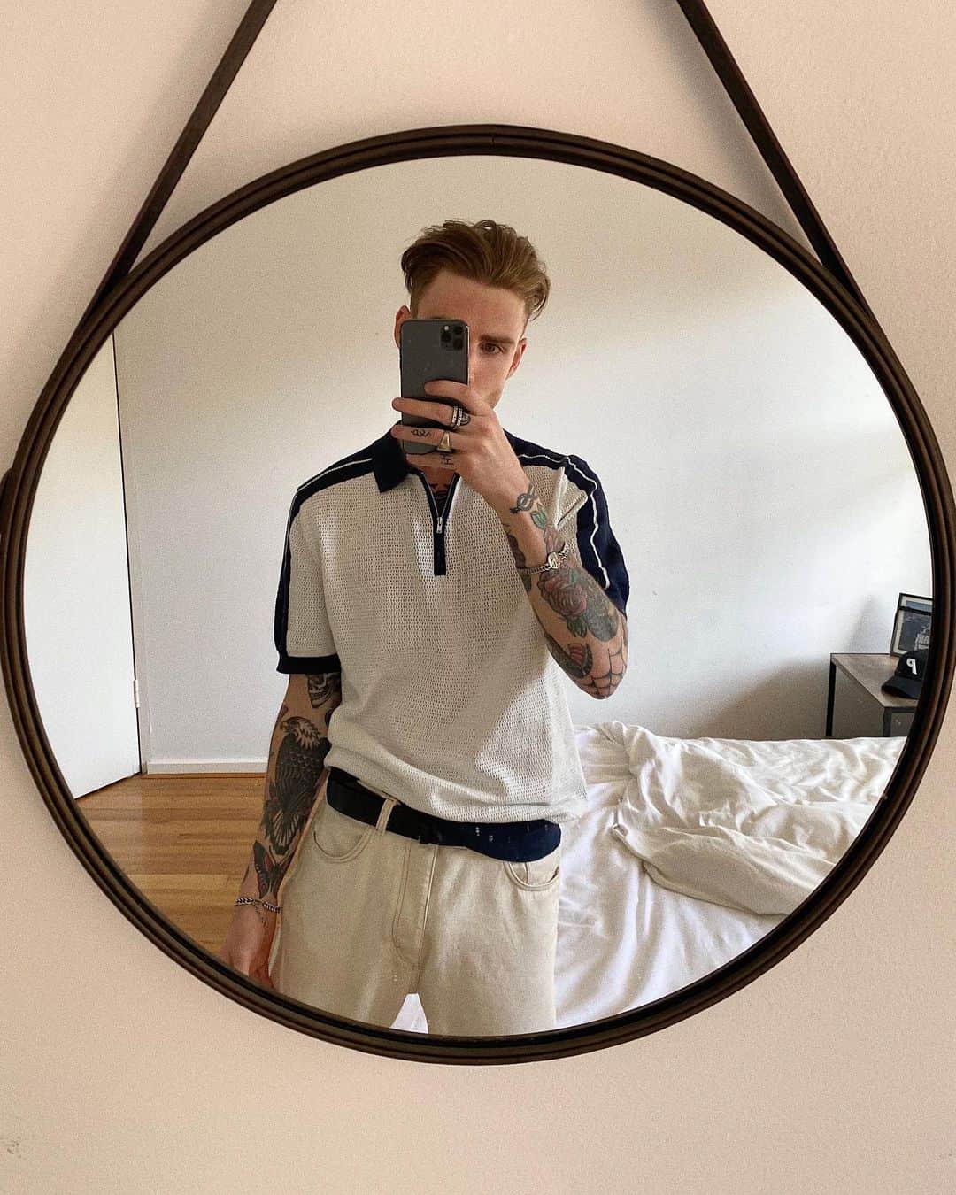 THOMAS DAVENPORTのインスタグラム：「// inconsistently concerned」