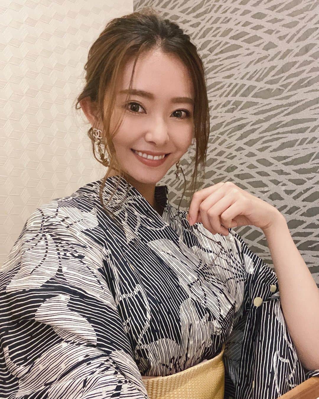 鈴木朱音のインスタグラム：「もうすっかり秋になっちゃったね🍂🍁 来年はいっぱい浴衣着てお出掛けしたいな♪♪♪ . . #浴衣 #夏 #思い出」