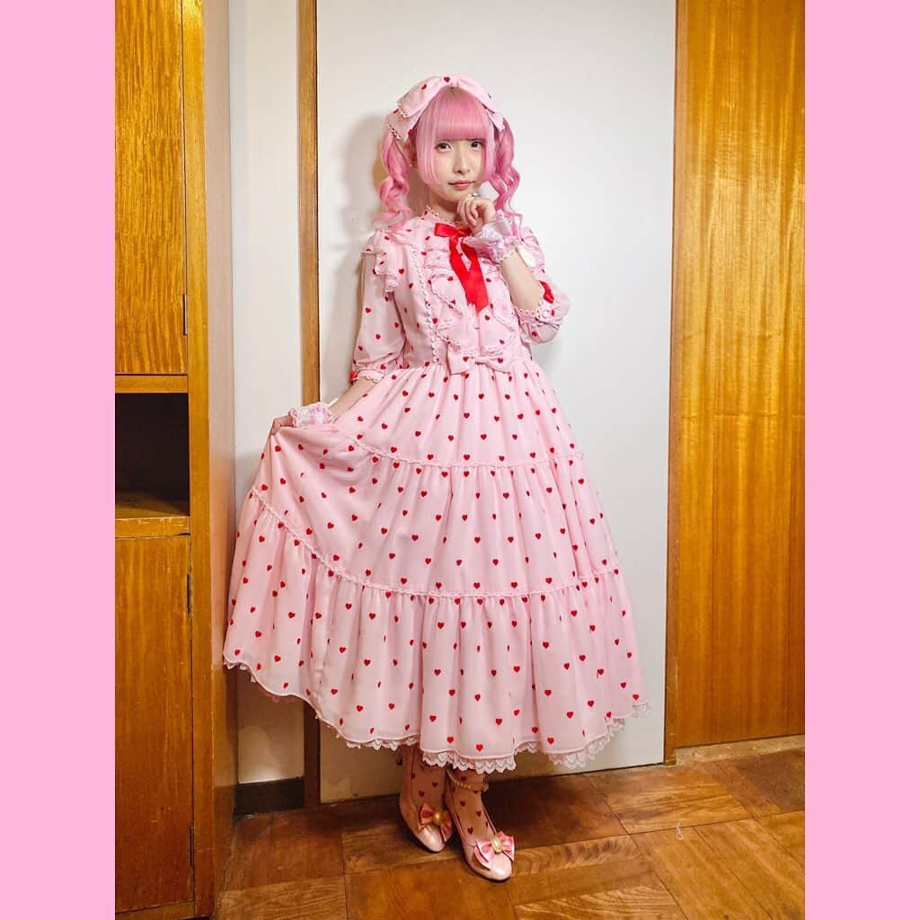 ようなぴさんのインスタグラム写真 - (ようなぴInstagram)「全身！  衣装提供：Angelic Pretty http://www.angelicpretty.com」9月24日 20時20分 - younapichan