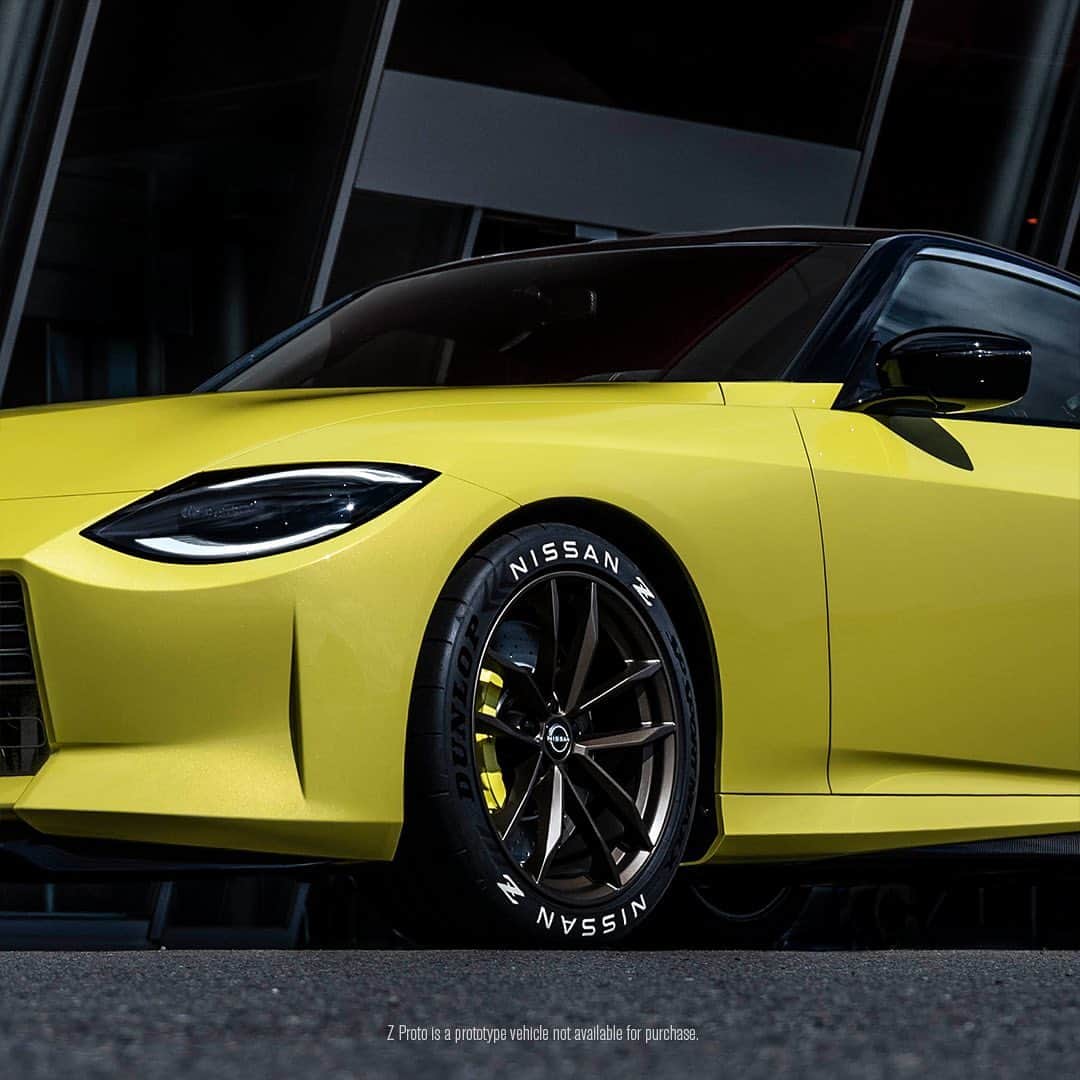 Nissan USA Official Instagram accountのインスタグラム：「Low stance, high octane. #PowerofZ」