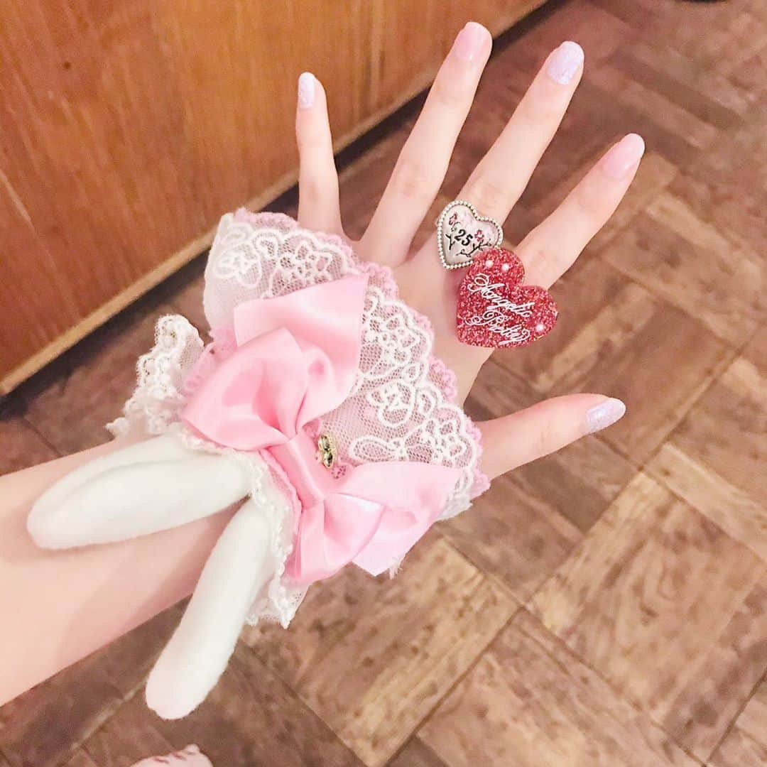 ようなぴさんのインスタグラム写真 - (ようなぴInstagram)「足も手もかわい🎀  衣装提供：Angelic Pretty http://www.angelicpretty.com」9月24日 20時22分 - younapichan