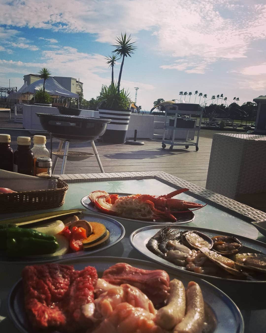のインスタグラム：「みなとのBBQ‪🔥🍖＼( 'u'｡ )‬♪。.:＊・゜♪。.:＊・゜♪。.:＊・゜  天気がいい日はまたお出かけしたいな🐸🤞💜🎀  #キャバクラ#キャバ嬢#クラブ #ニュークラブ#ラウンジ#スナック#ガールズバー#バー#名古屋#錦#錦三丁目#錦三#歌舞伎町#六本木#銀座#すすきの#仙台#ミナミ#北新地#中洲#harborgarden#BBQ#めっちゃ気に入った#夏は港の花火も見える#ソーセージが(1番)おいちぃ😍#働いてるjk可愛い♂#また行きたいな#自然が好き(人工)」