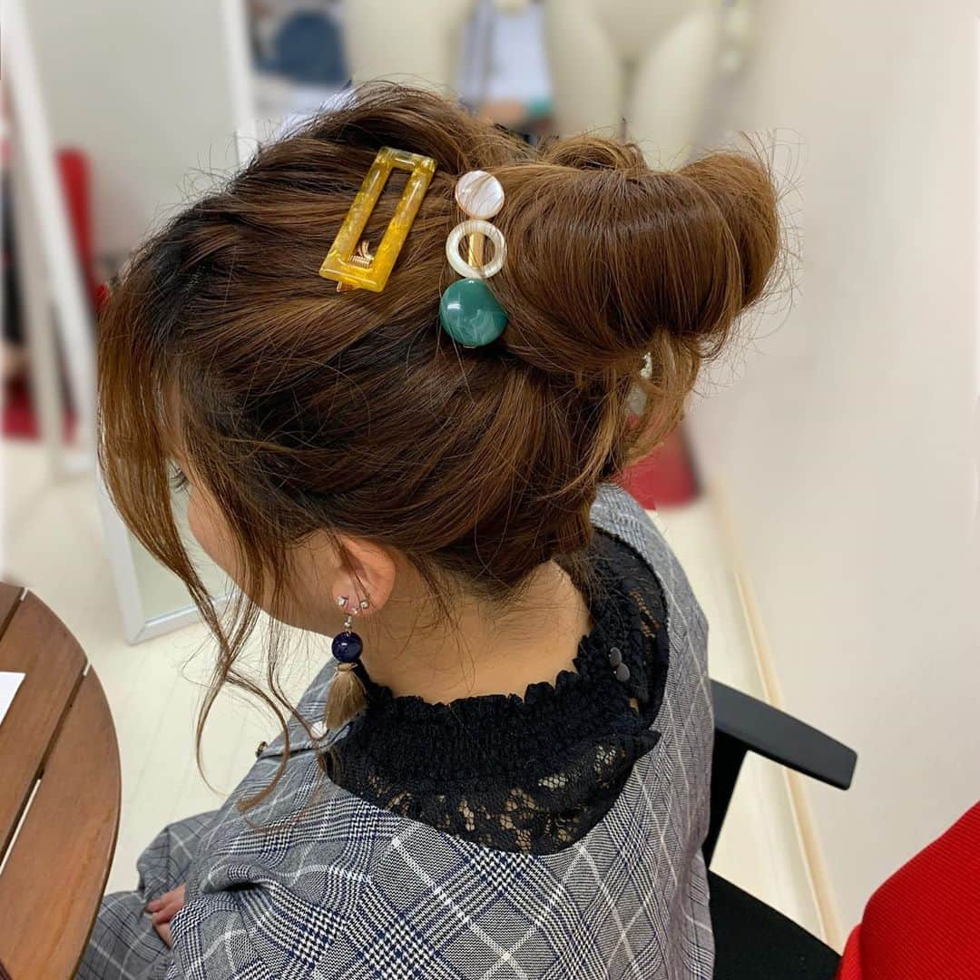 GOLDJAPANさんのインスタグラム写真 - (GOLDJAPANInstagram)「本日のインスタライブ﻿ ご視聴ありがとうございました💕﻿ ﻿ ミカさんのヘアアレンジ﻿ いかがでしたか😎✨﻿ ﻿ 簡単にできる可愛いアレンジ﻿ 皆さんも明日からお手本にしてみて下さい❣️﻿ ﻿ スライドでミカさん着用アイテムチェックできます🎀﻿ 見逃した方はIGTVへ！！﻿ ﻿ YouTubeでもUPしておりますので是非ご覧下さい☺️﻿ ﻿ https://youtu.be/irqHHZ_yA9k﻿ ﻿ ﻿ #インスタライブ﻿ #着痩せライブ﻿ #ぽっちゃり﻿ #ぽっちゃり女子﻿ #ぽっちゃりコーデ﻿ #ぽっちゃりモデル﻿ #ぽっちゃりファッション﻿ #大きいサイズ﻿ #大きいサイズレディース ﻿ #大きいサイズのお洒落﻿ #ゴールドジャパン﻿ #goldjapan﻿ #3L#4L#5L﻿ #ぽちゃてぃぶ﻿ #20代コーデ﻿ #30代コーデ﻿ #40代コーデ﻿ #50代コーデ﻿ #ヘアアレンジ﻿ #ヘアスタイル﻿ #簡単﻿ #女度UP #인스타라이브」9月24日 20時36分 - gold_japan