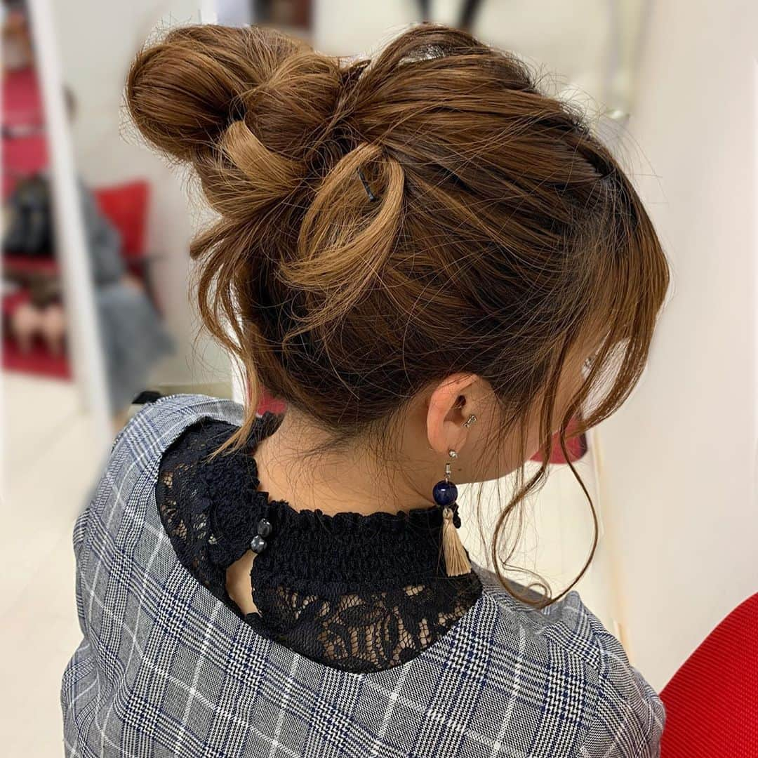 GOLDJAPANさんのインスタグラム写真 - (GOLDJAPANInstagram)「本日のインスタライブ﻿ ご視聴ありがとうございました💕﻿ ﻿ ミカさんのヘアアレンジ﻿ いかがでしたか😎✨﻿ ﻿ 簡単にできる可愛いアレンジ﻿ 皆さんも明日からお手本にしてみて下さい❣️﻿ ﻿ スライドでミカさん着用アイテムチェックできます🎀﻿ 見逃した方はIGTVへ！！﻿ ﻿ YouTubeでもUPしておりますので是非ご覧下さい☺️﻿ ﻿ https://youtu.be/irqHHZ_yA9k﻿ ﻿ ﻿ #インスタライブ﻿ #着痩せライブ﻿ #ぽっちゃり﻿ #ぽっちゃり女子﻿ #ぽっちゃりコーデ﻿ #ぽっちゃりモデル﻿ #ぽっちゃりファッション﻿ #大きいサイズ﻿ #大きいサイズレディース ﻿ #大きいサイズのお洒落﻿ #ゴールドジャパン﻿ #goldjapan﻿ #3L#4L#5L﻿ #ぽちゃてぃぶ﻿ #20代コーデ﻿ #30代コーデ﻿ #40代コーデ﻿ #50代コーデ﻿ #ヘアアレンジ﻿ #ヘアスタイル﻿ #簡単﻿ #女度UP #인스타라이브」9月24日 20時36分 - gold_japan