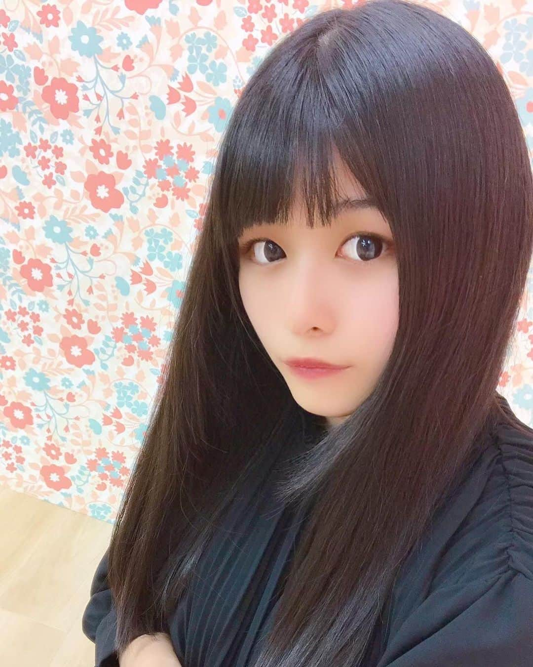 四宮由貴さんのインスタグラム写真 - (四宮由貴Instagram)「黒髪清楚に見えるかな？」9月24日 20時38分 - ykyk1015