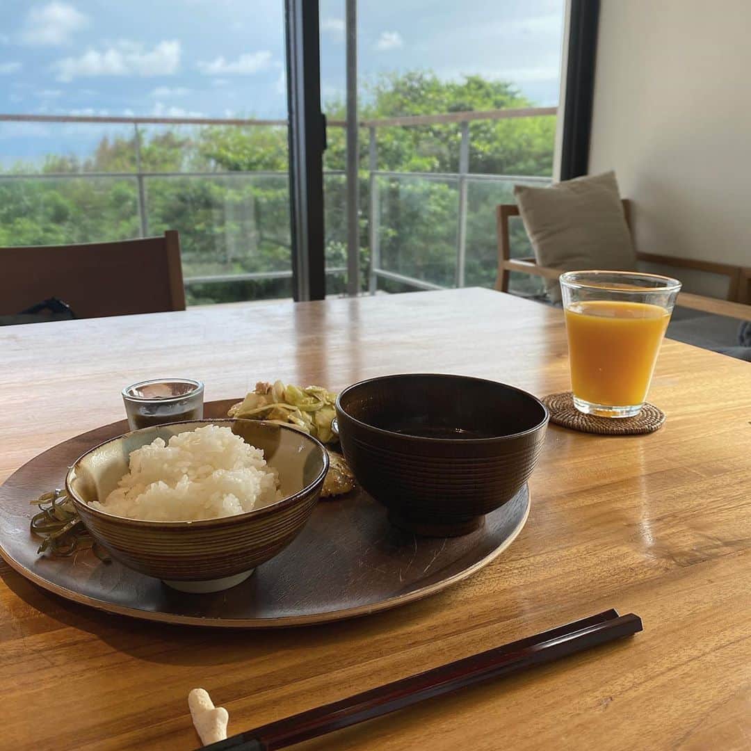 遠藤沙和子さんのインスタグラム写真 - (遠藤沙和子Instagram)「. 沖縄でうん年ぶりに朝食に和食食べてから和食大好きになった！和食美味しそうな店ばっか調べちゃう」9月24日 20時42分 - sawakoendo__