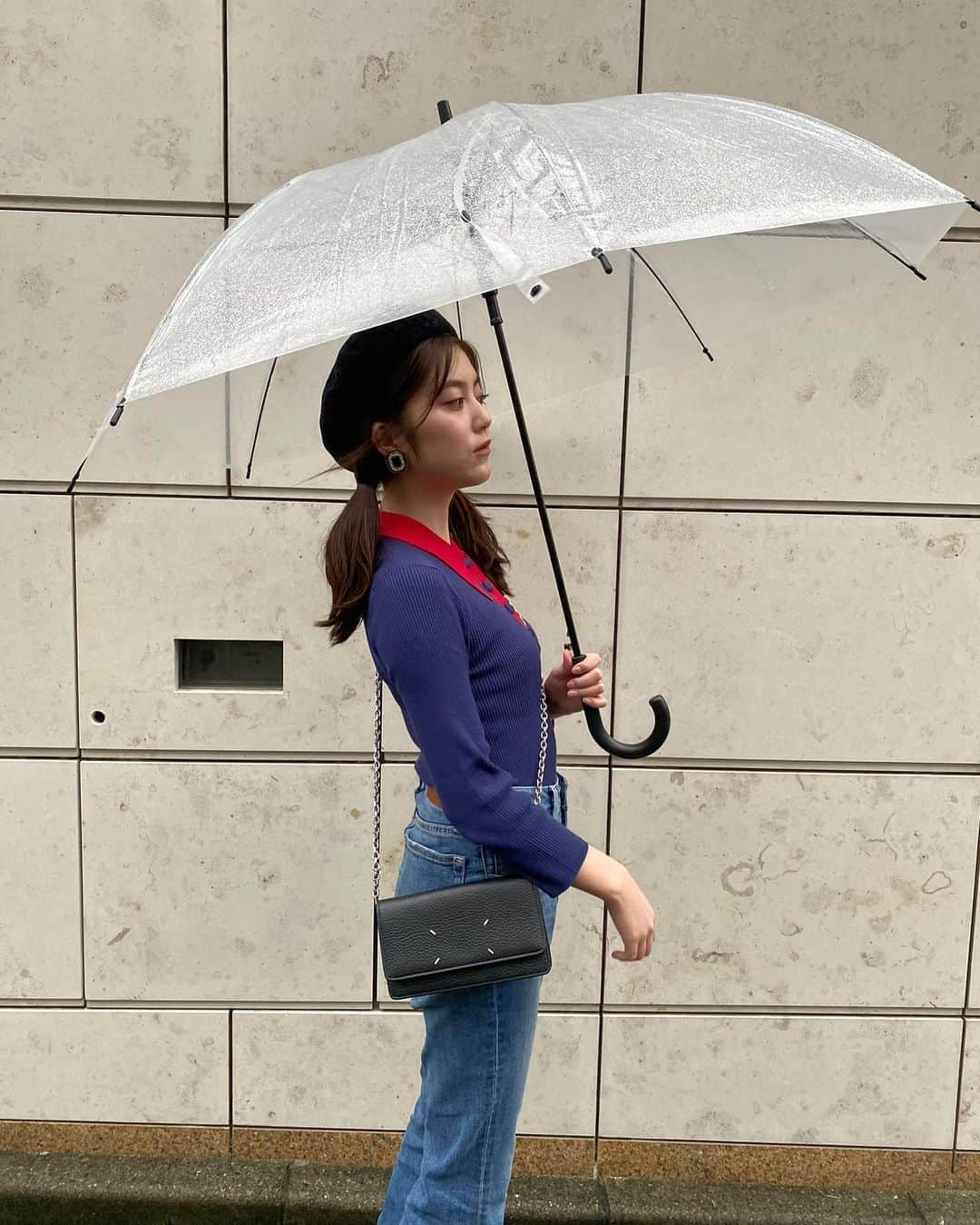 中野恵那さんのインスタグラム写真 - (中野恵那Instagram)「雨が続いてますね、☔︎ みなさんはどうお過ごしですか？  こちらは本日の私服です。 マネージャーさんに 撮ってもらいました☺︎ 珍しくツインテールにベレー帽なんか被っちゃって🙂✌︎」9月24日 20時45分 - nakano.ena