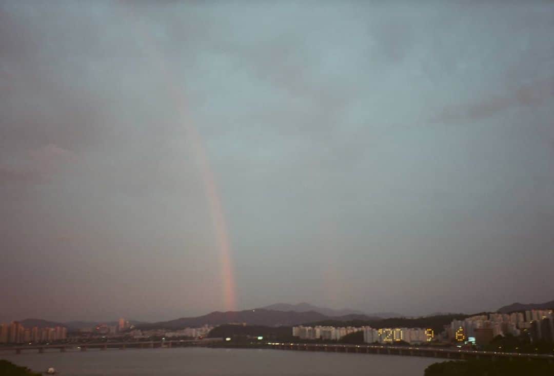 コ・ボギョルのインスタグラム：「🌈」
