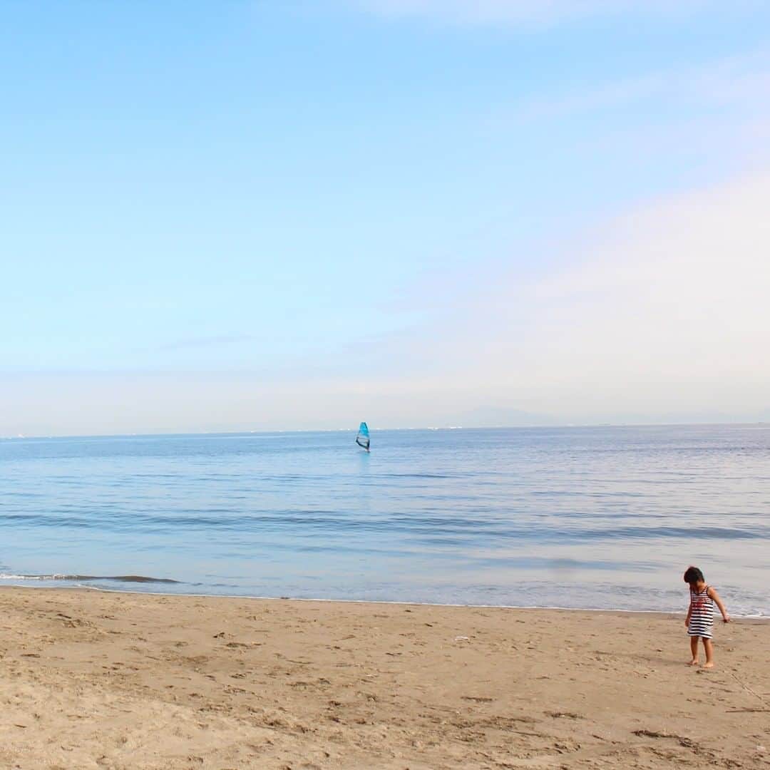 【公式】オーシャンリゾートホテル マホロバ・マインズ三浦さんのインスタグラム写真 - (【公式】オーシャンリゾートホテル マホロバ・マインズ三浦Instagram)「今日はどんよりとした一日の三浦海岸でした。曇りの迫力ある空も良いけど……でも…やっぱり晴天の三浦海岸が好きだーっ！！！  #海 #gotoトラベル #テレワーク #ワーケーション #ビーチ #空が好き #カコソラ #三浦海岸海水浴場 #三浦海岸駅 #リゾートテレワーク #おうちで旅体験 #海好きな人と繋がりたい #白い砂浜 #房総半島 #海のある生活 #海のある暮らし #igで繋がる海 #田舎暮らし #三浦海岸 #三浦半島いいところ🙌 #移住 #三浦 #三浦市 #マホロバマインズ #maholovaminds #マホロバケーション #神奈川観光 #三浦半島 #マホロバ #マホロバマインズ三浦」9月24日 21時00分 - maholova_minds_miura