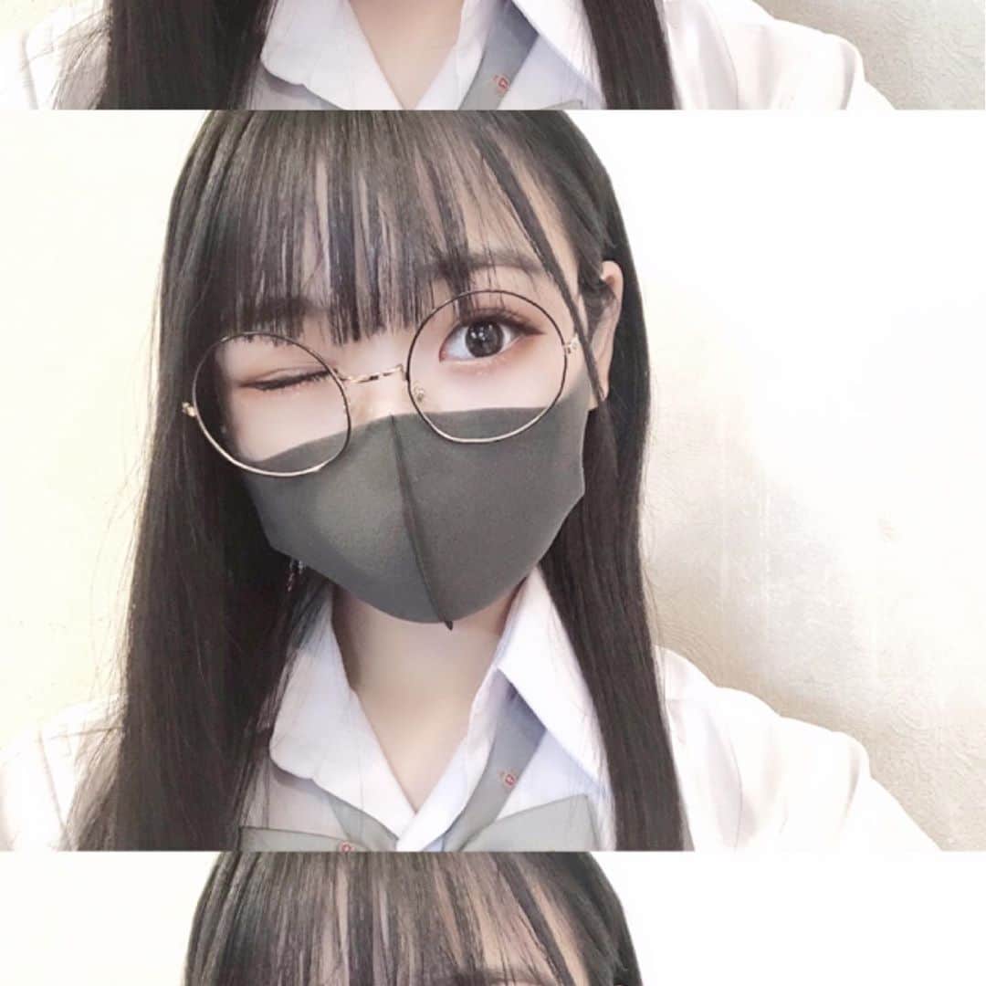 こあ（ゆずこあ）のインスタグラム：「・ こあのインスタ見てくれている方は 大体学生の方なのかな〜❔❔🤔」