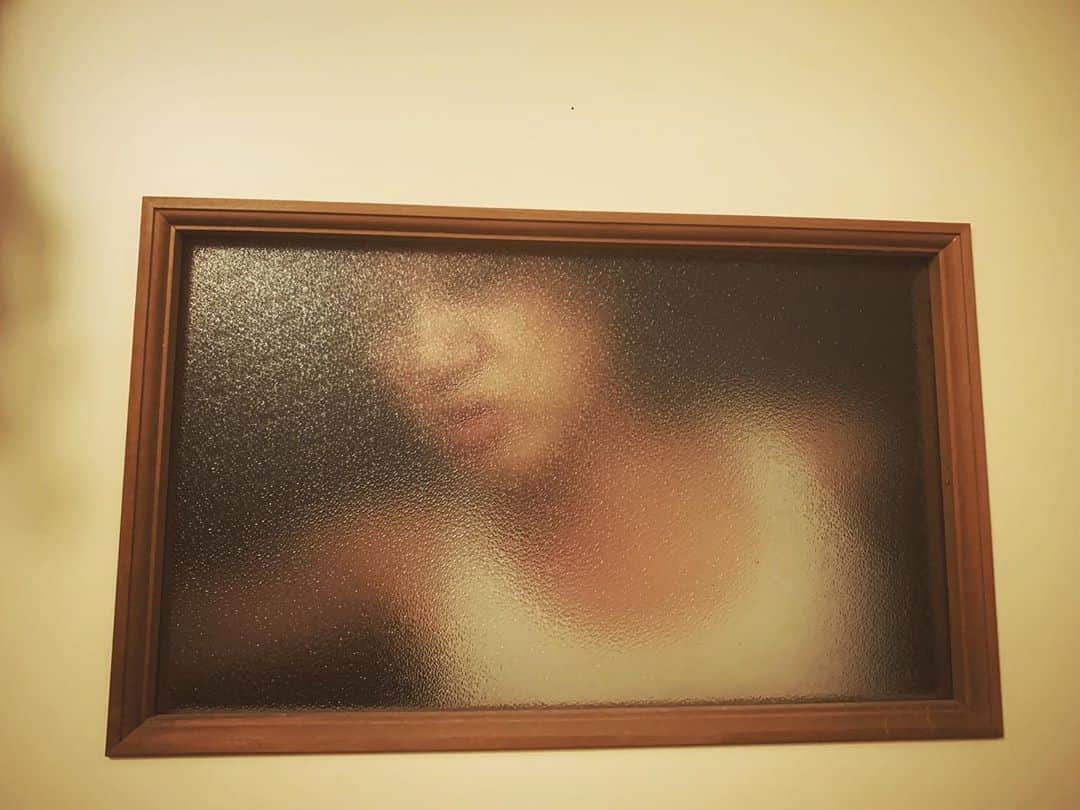 イマイアキノブのインスタグラム：「ஜ 早寝して夜中に起きます その理由はきかないで欲しい ききたくもないでしょうが  #imaiakinobu  #イマイアキノブ」