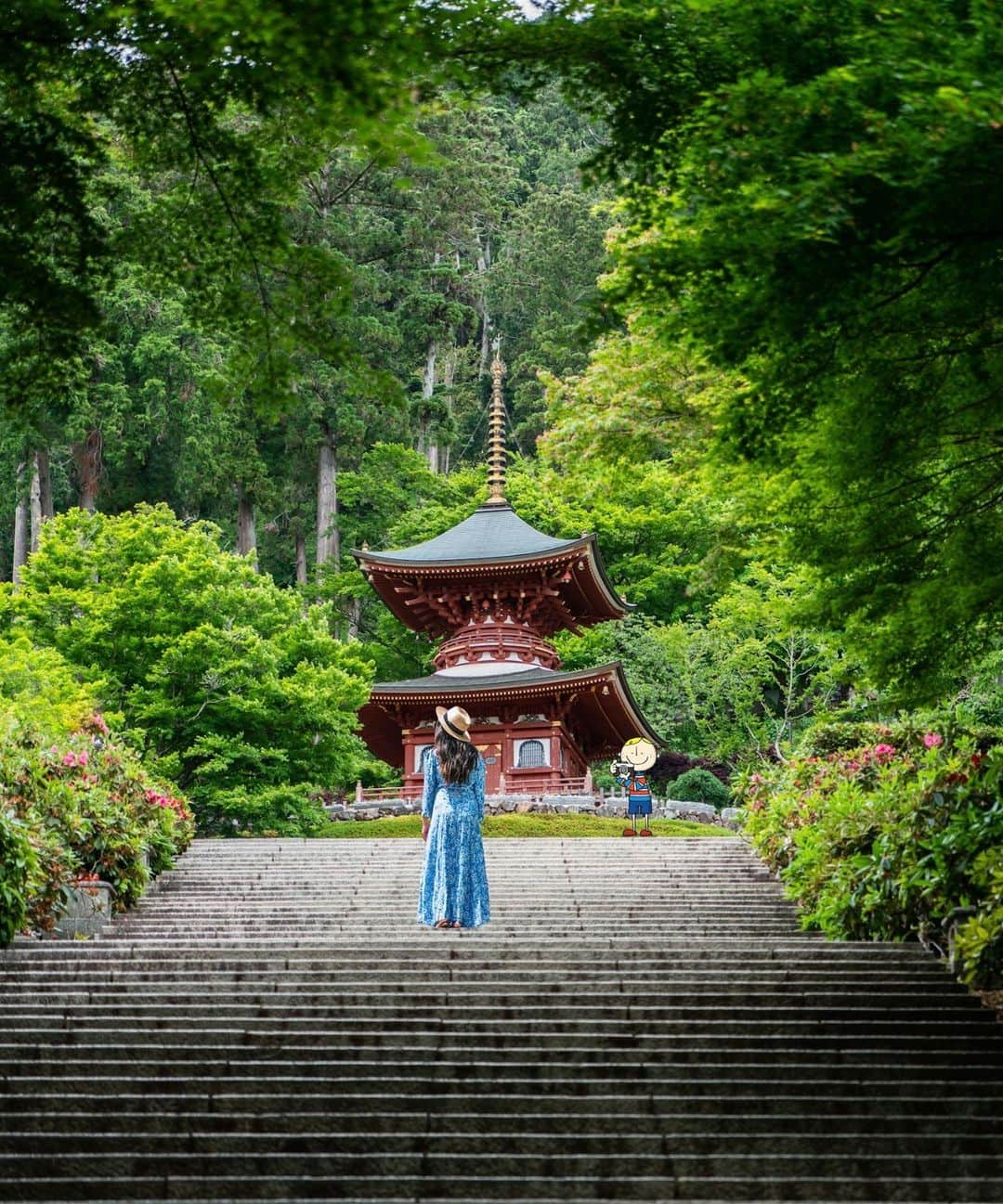 Osaka Bob（大阪観光局公式キャラクター）さんのインスタグラム写真 - (Osaka Bob（大阪観光局公式キャラクター）Instagram)「The two-storied pagoda at Katsuoji is so picturesque. I feel like I’ve stepped onto the set of a movie🎬  映画のセットに足を踏み入れたような別空間が味わえる勝尾寺！これで君の映画ができあがり✌  ————————————————————— #maido #withOsakaBob #OSAKA #osakatrip #japan #nihon #OsakaJapan #大坂 #오사카 #大阪 #Оsака #Осака #โอซาก้า  #勝尾寺 #katsuoji #sightseeing #大阪観光」9月24日 21時44分 - maido_osaka_bob