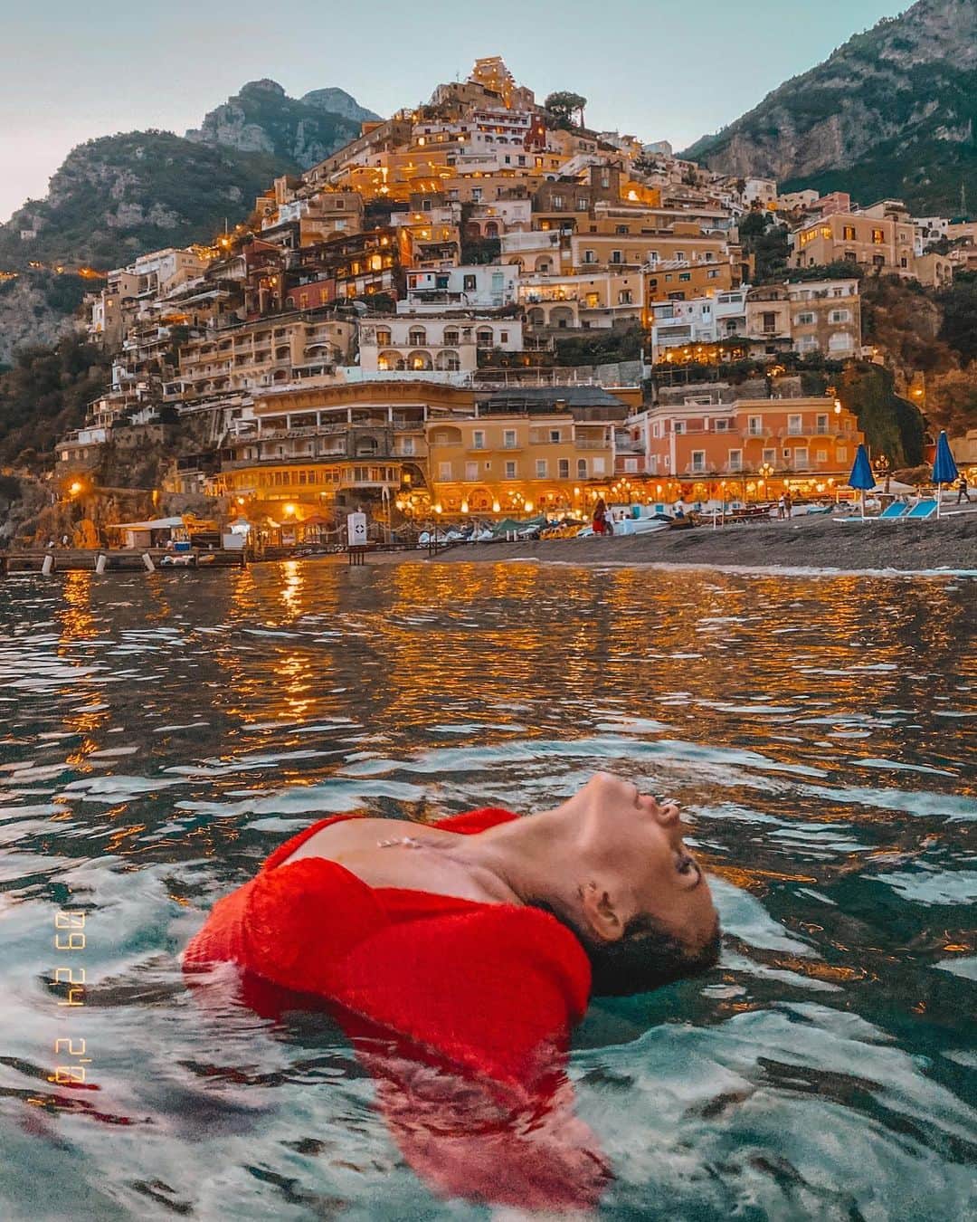 バーボラ・コディトヴァのインスタグラム：「My kind of summer nights ✨」