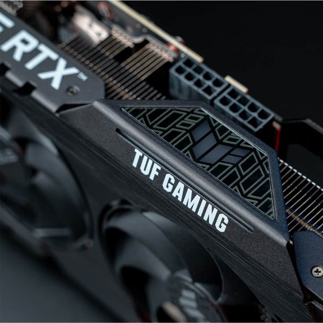 ASUSさんのインスタグラム写真 - (ASUSInstagram)「The #TUFgaming GeForce RTX™ 3090 is here! For builders looking for a new “old faithful,” this card has your back. Additional features—including TUF components, Auto-Extreme Technology, a new GPU bracket, and a backplate vent—make this TUF graphics card a proper powerhouse.」9月24日 22時00分 - asus