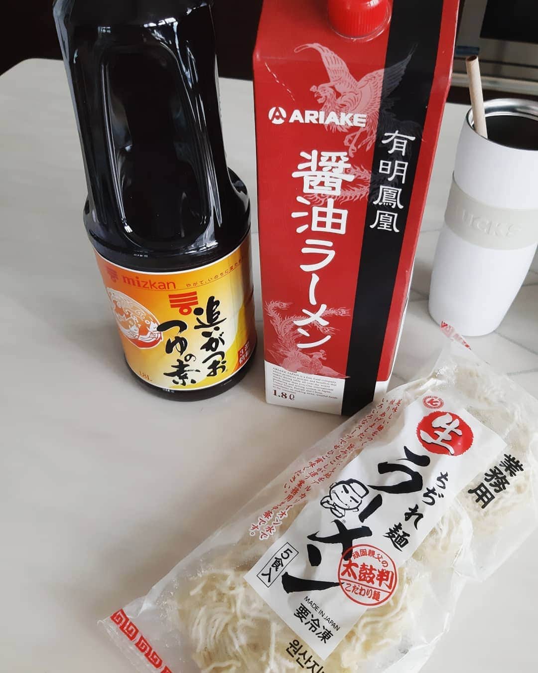 阿部美穂子さんのインスタグラム写真 - (阿部美穂子Instagram)「그리운 고향맛😋💛  언니덕에 일본음식마트도 찾았고🍜🍢🍛🍥🍡🍣 집에서 가까운 백화점에서 사진을 찍고 여기 안에서 필요한건?ᆢ하며 대신 사다주고💗  고마운친구들 덕분에 이렇게나 먹고싶었던 일본맛을 만들었어요 행복❤ 懐かしい故郷の味🍜🍢🍥🍤🍡 食べたかったあれもこれもが韓国で 揃いました🍛 また家の近くのデパートで写真をいっぱい撮って どれが必要？と送ってくれて、代わりに買ってきてくれるお友達やオンニ(お姉さん)のおかげで  日本の味を再現する秋の日々🍲 幸せな韓国生活です❤ #슬기로운 엄마생활🤣#소유라멘 #당고#무샐러드 #츠게모노 #醤油ラーメン#みたらし団子 #大根の甘酢漬け#たまごボーロ#故郷の味 #japanfood#tastegood#🍡#🍵」9月24日 22時01分 - miiko904