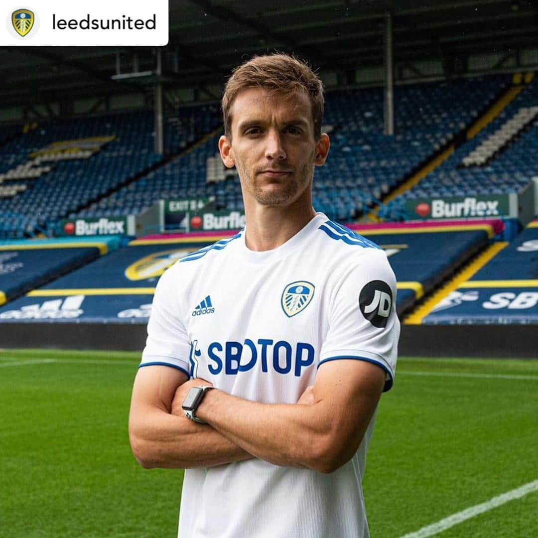 プレミアリーグさんのインスタグラム写真 - (プレミアリーグInstagram)「Another 🆕 face at Elland Road!⁣ ⁣ #repost • @leedsunited ✍️ #LUFC are delighted to announce the signing of defender Diego Llorente from Real Sociedad⁣」9月24日 22時06分 - premierleague