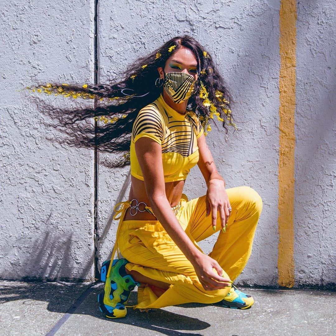 のインスタグラム：「Iconic retro-future Instapump Fury in three bold sport-inspired colorways. The next Reebok x Chromat drop is here. Shop the collection now at our link in bio.」