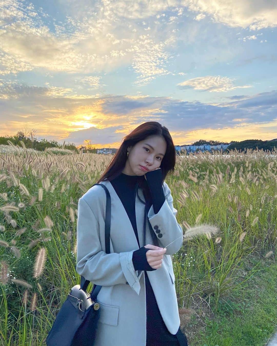 ソ・ウンスさんのインスタグラム写真 - (ソ・ウンスInstagram)「예쁜 가을 하늘이랑.  , ,  #광고 @vpplement」9月24日 22時16分 - jj_minii